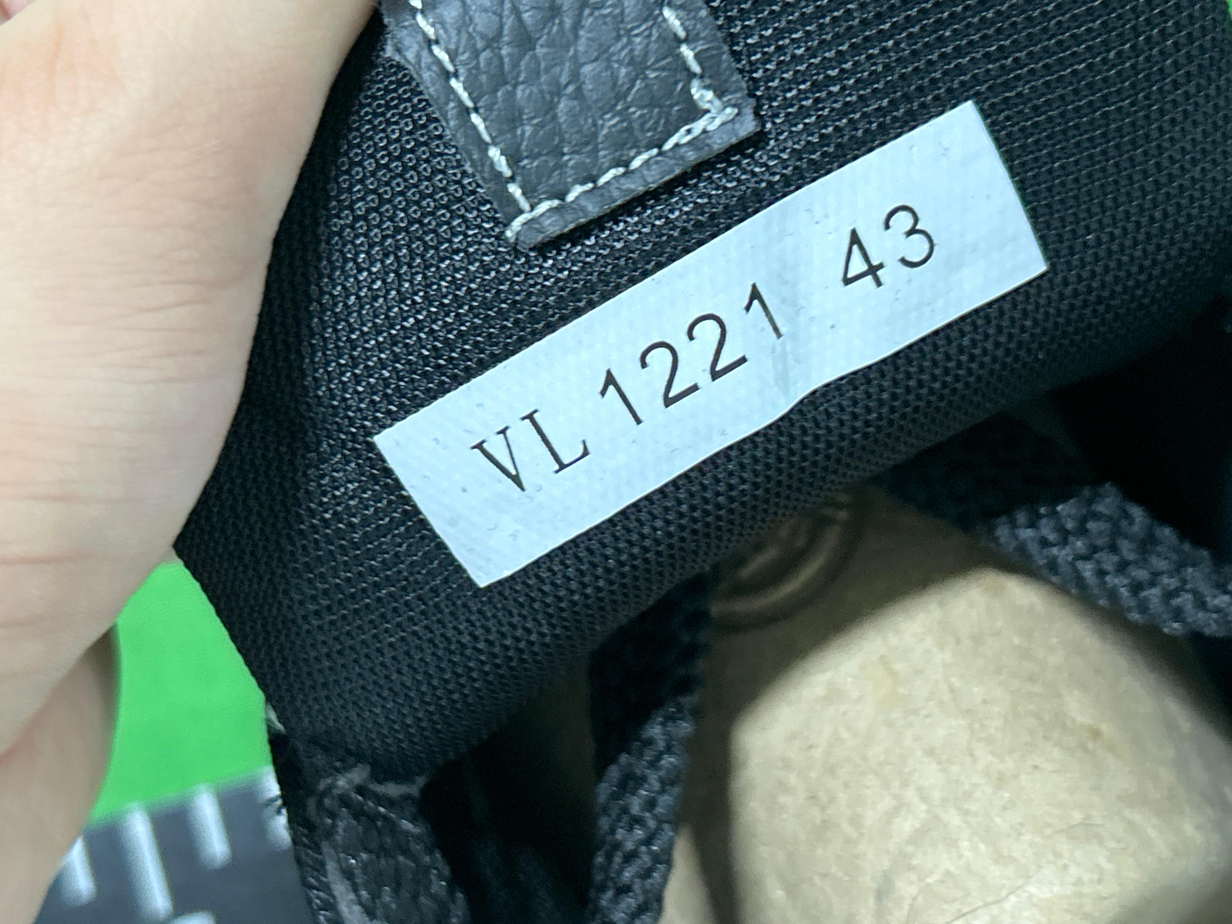 Foto QC 8 de Louis Vuitton Skate Sneaker Black Grey 1A43K1