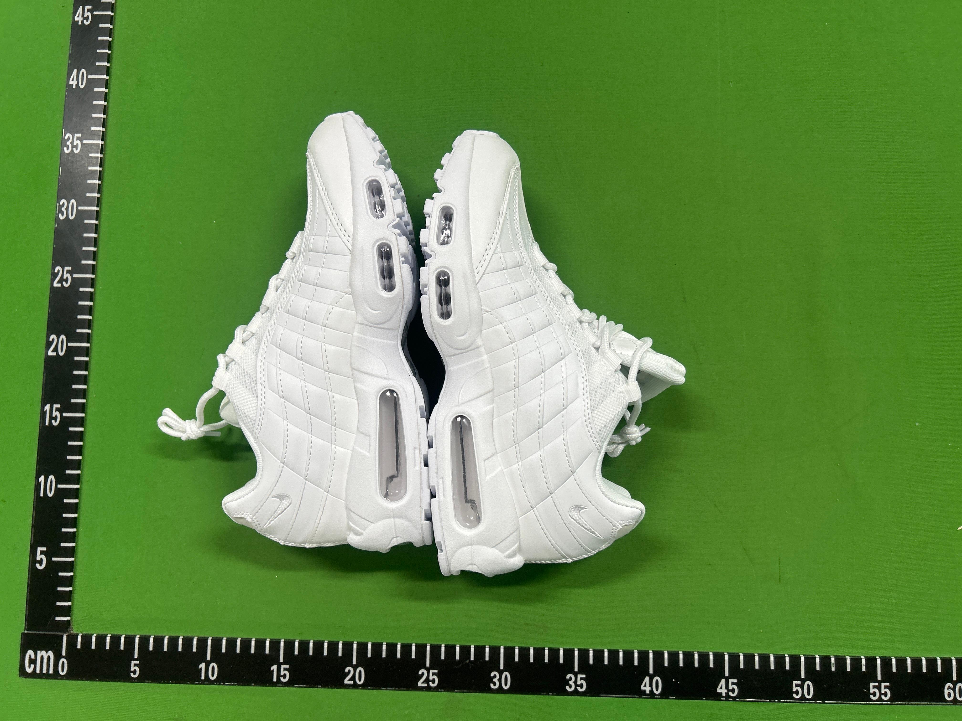 Foto QC 8 de Nike Air Max 95 Triple Black CI3705-001