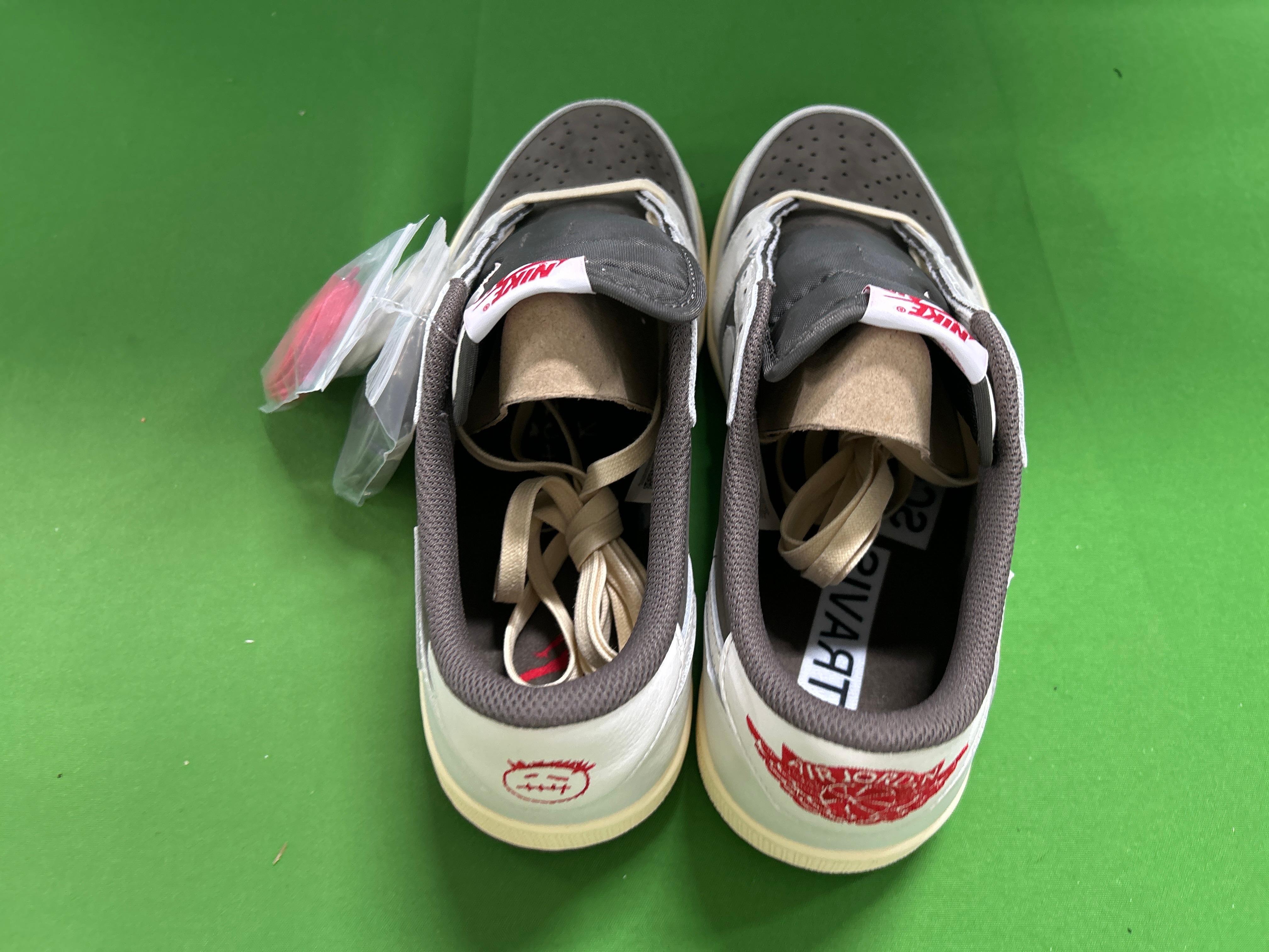 Foto QC 3 de Jordan 1 Retro Low OG SP Travis Scott Shy Pink IQ7604-100