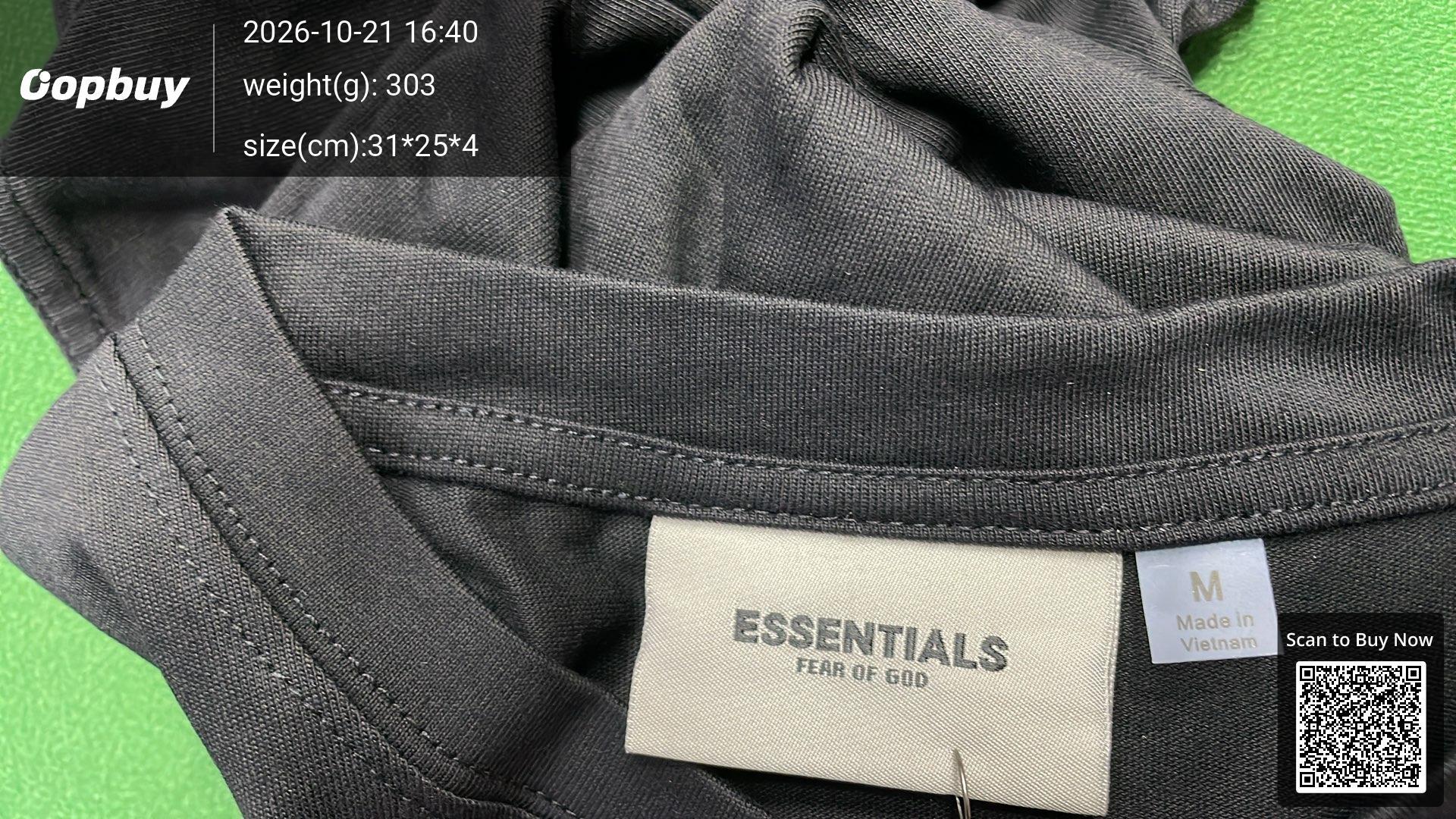Foto QC 1 de Fear of God Essentials Sweat Shorts Red