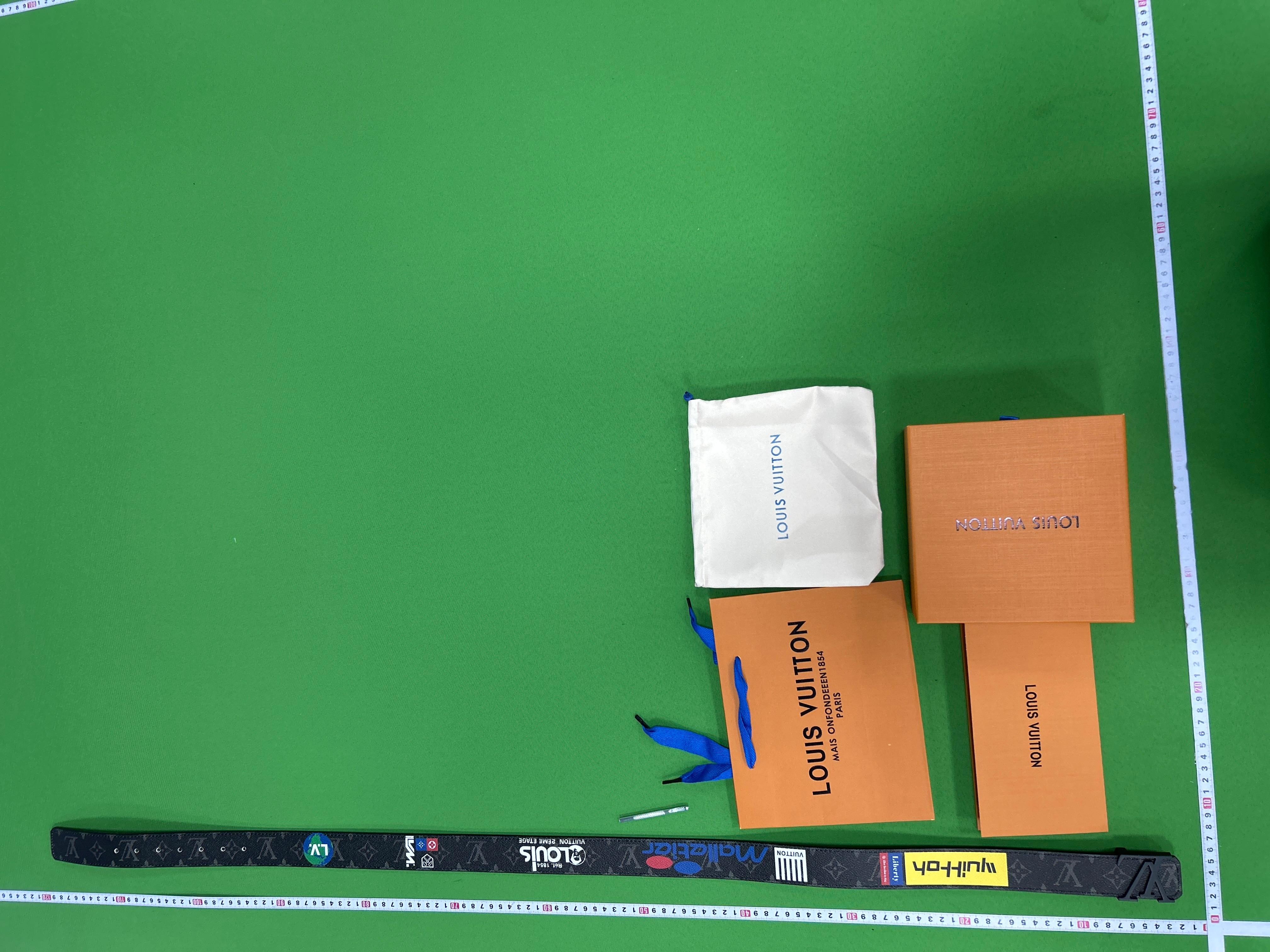 Foto QC 1 de Louis Vuitton LV Initiales Multiple Wallet Damier Graphite