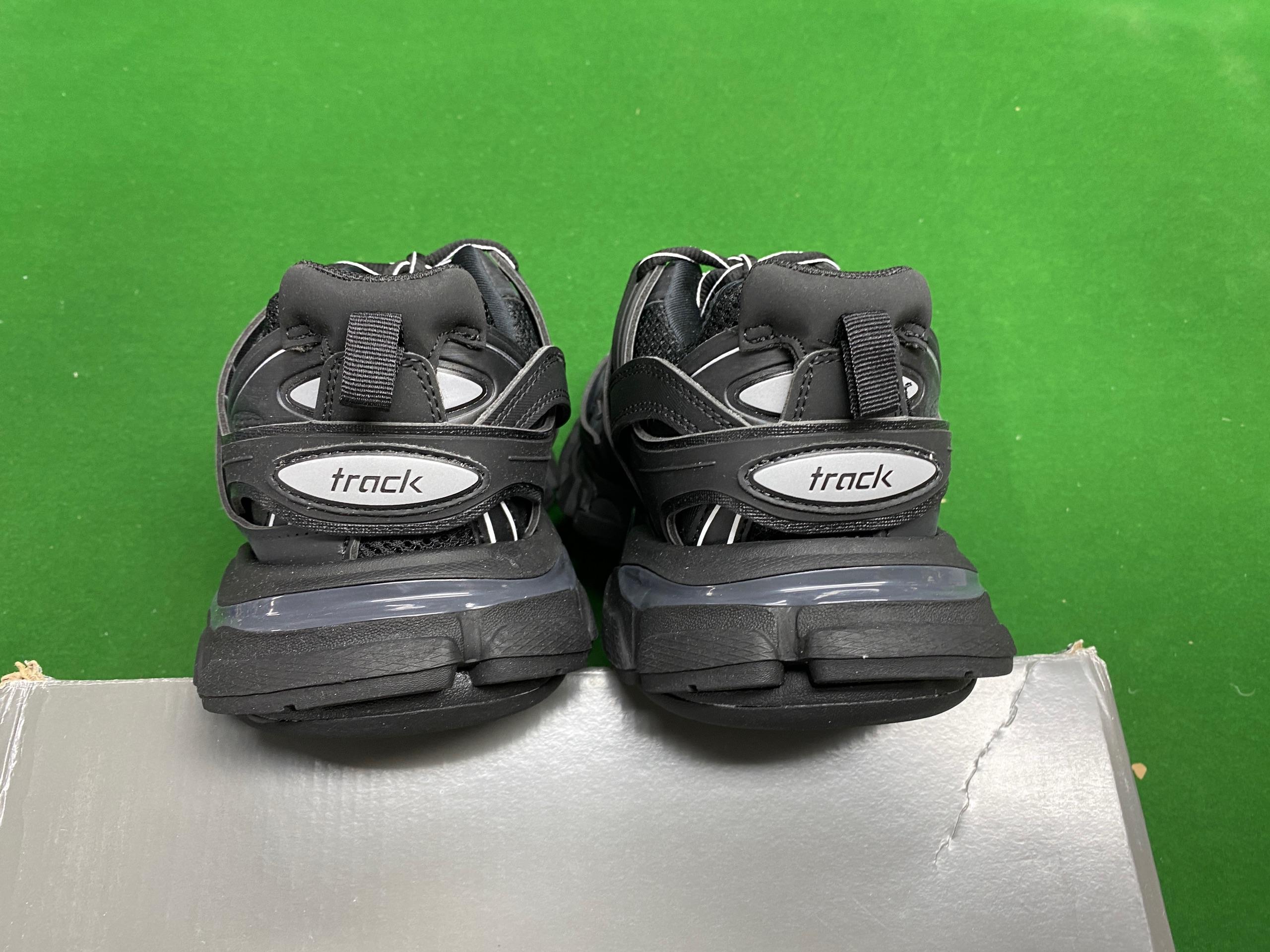 Foto QC 5 de Balenciaga Track LED Black