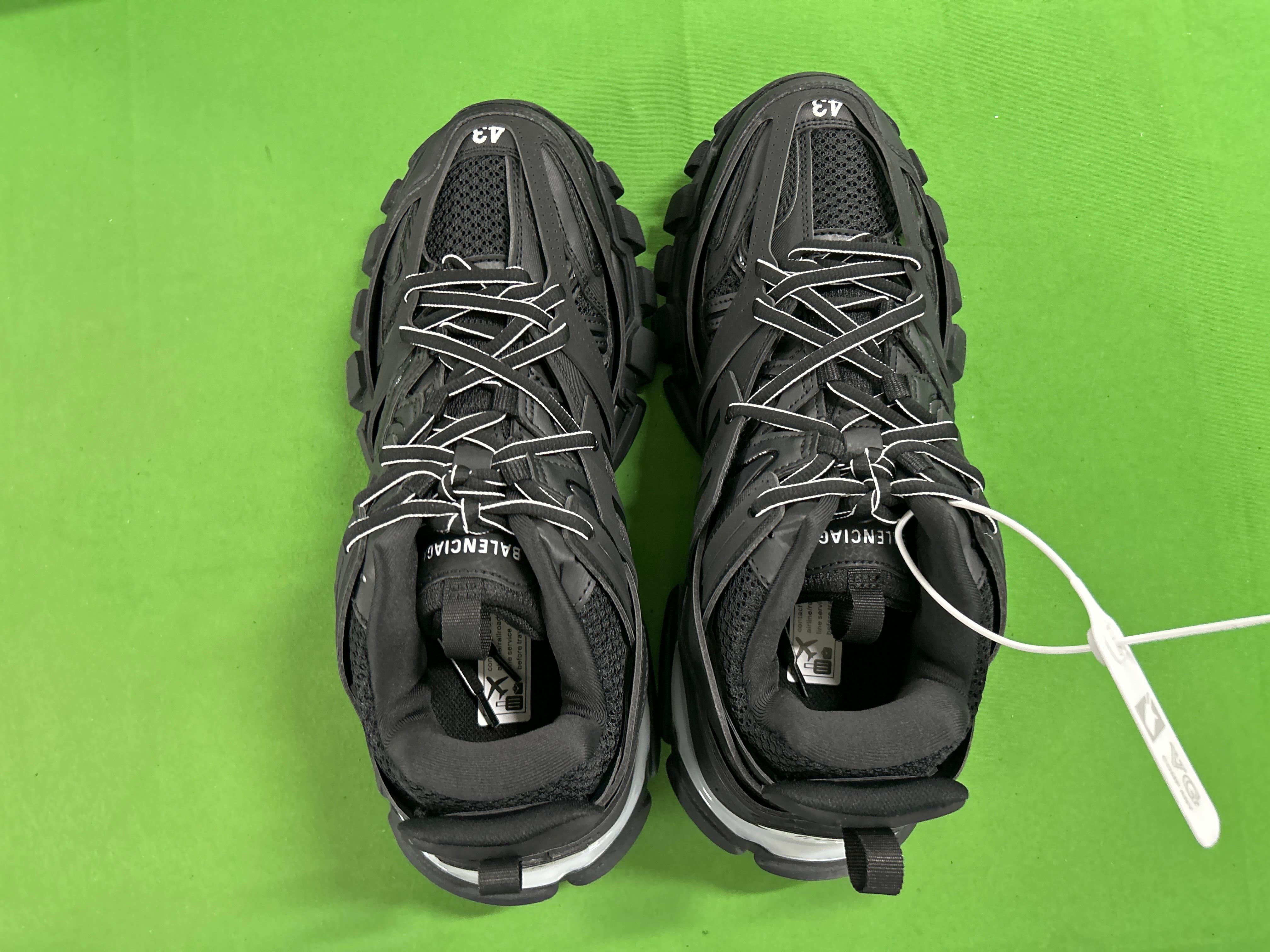 Foto QC 2 de Balenciaga Track Sneaker Black Orange Trail Laces 800592 WTRHK 1000