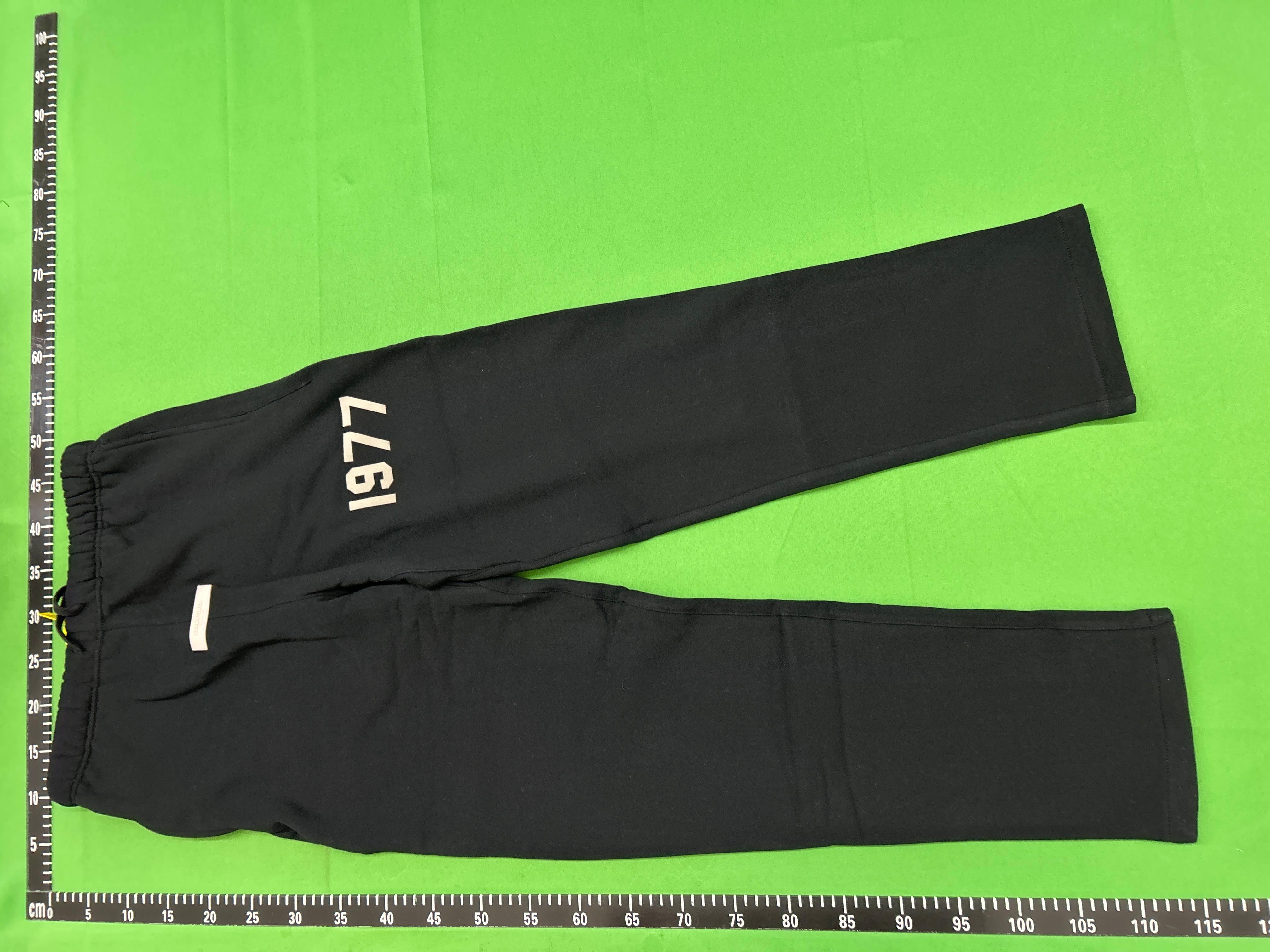 Foto QC 3 de Fear of God Essentials 1977 Sweatpants Black