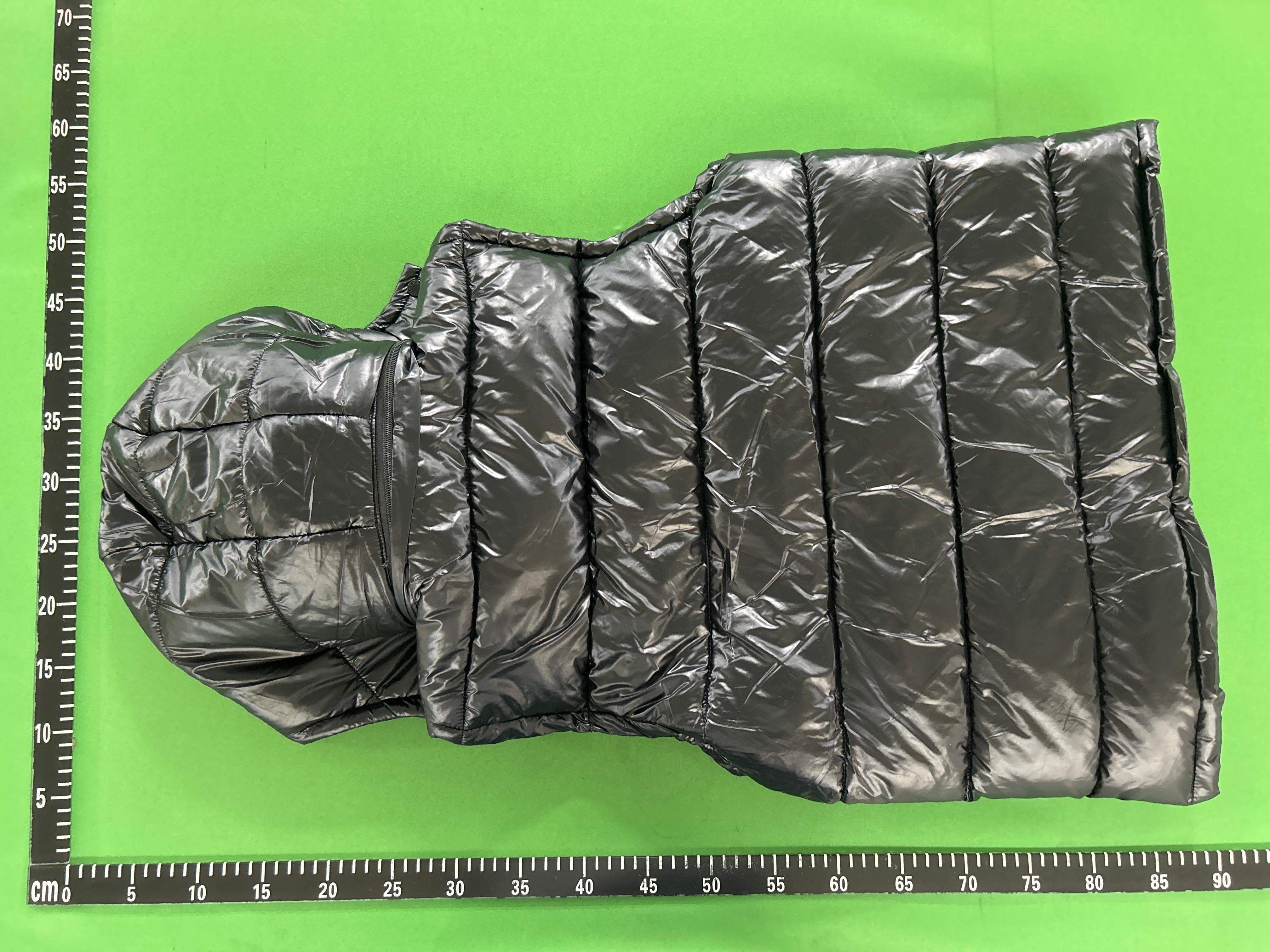 Foto QC 4 de Moncler Maya Puffer Jacket Down Glossy Black