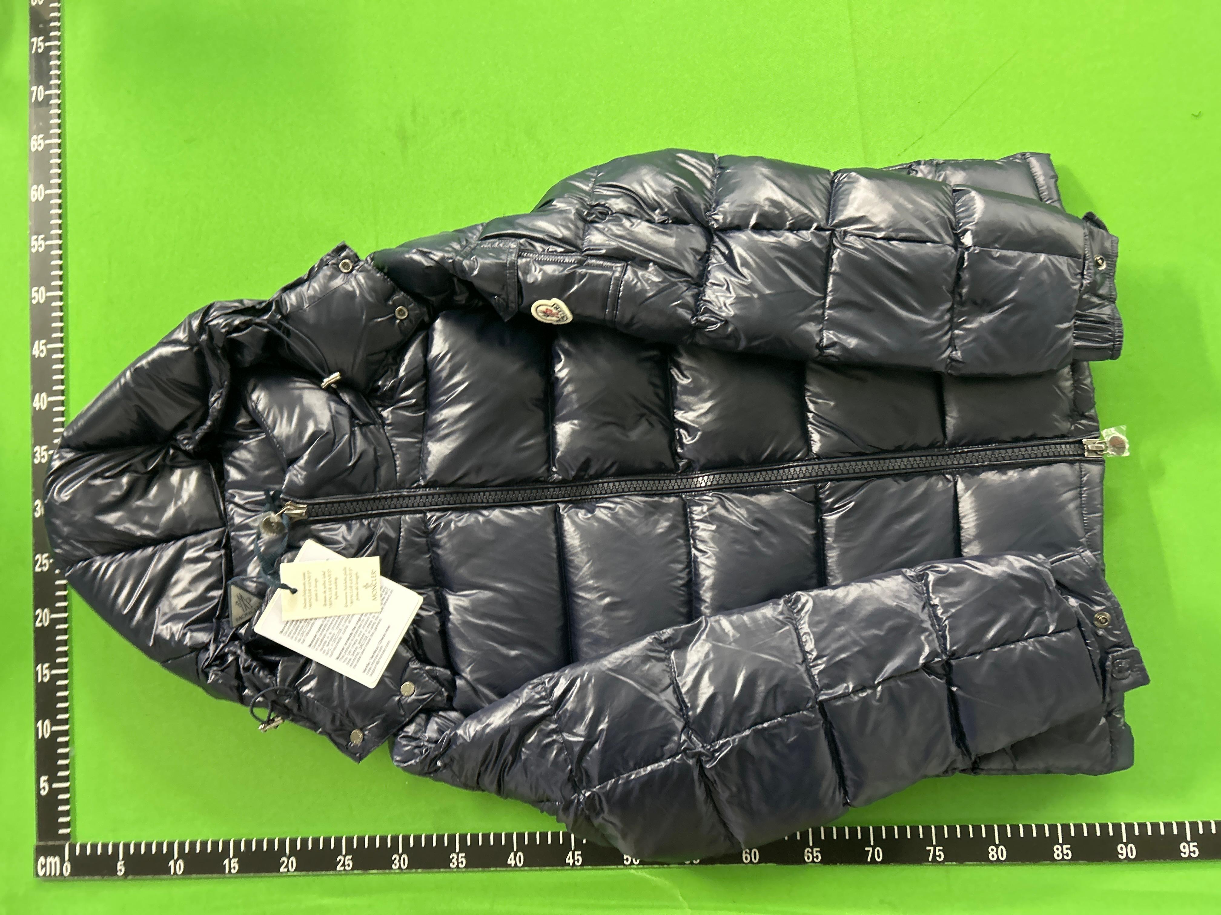 Foto QC 6 de Moncler Maya Down Puffer Jacket Navy