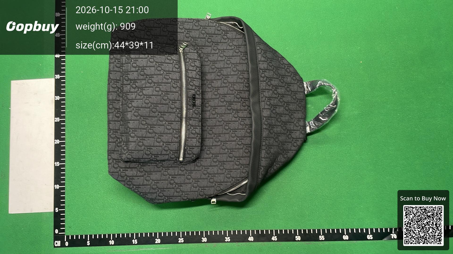 Foto QC 5 de Dior Rider Backpack Beige and Black Dior Oblique Jacquard