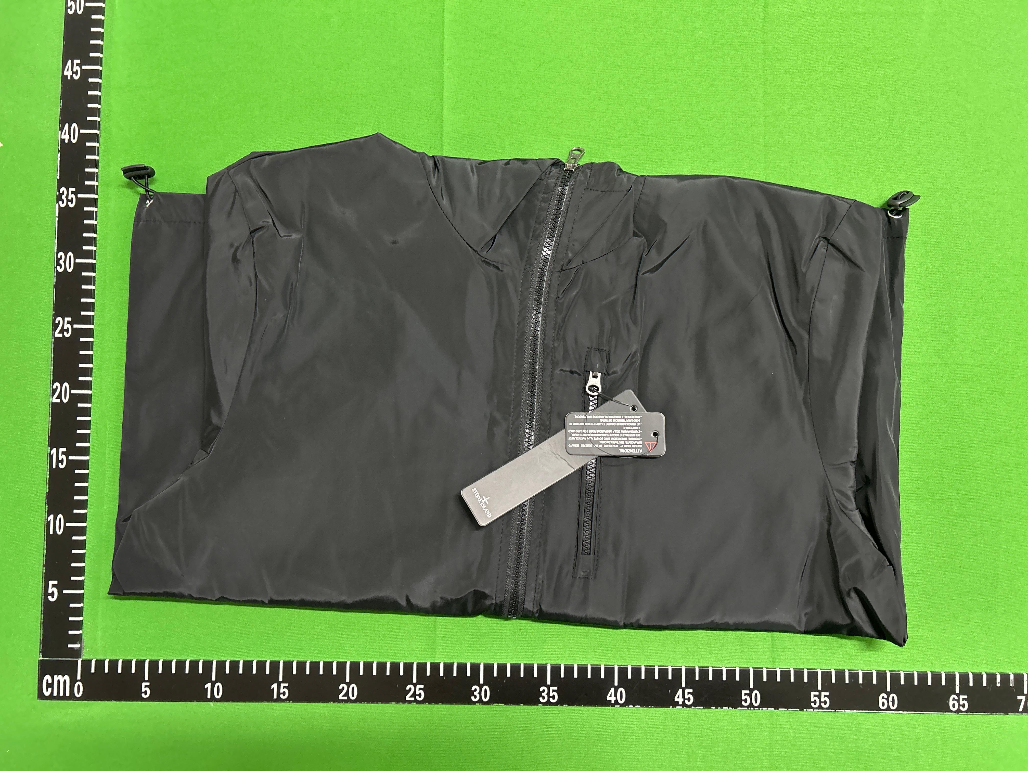 Foto QC 1 de Stone Island Hooded Jacket Windbreaker Off-white
