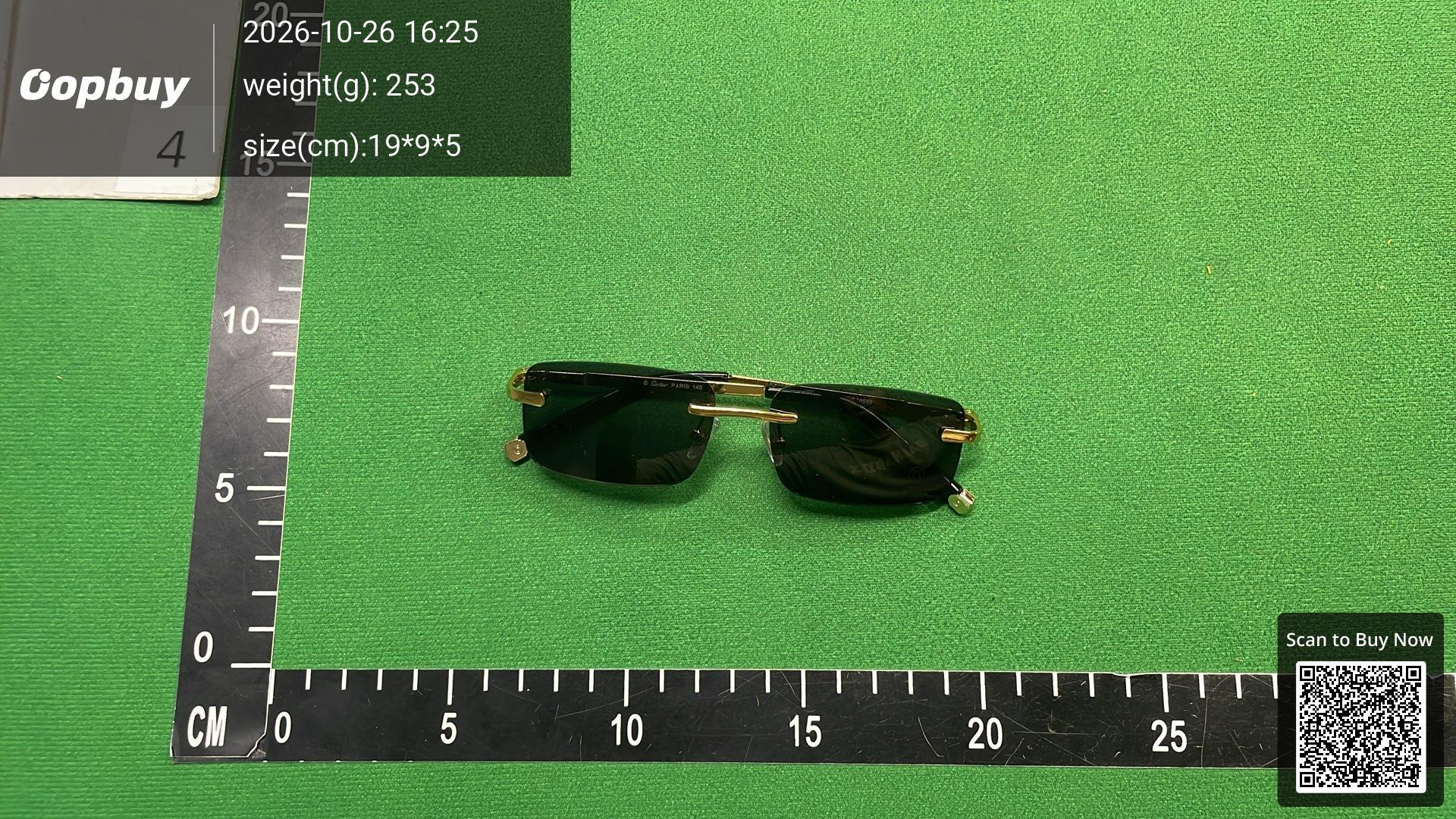 Foto QC 1 de Cartier C Décor Rectangle-Frame Metal Eyeglasses Silver Black Clear (CT0287O)