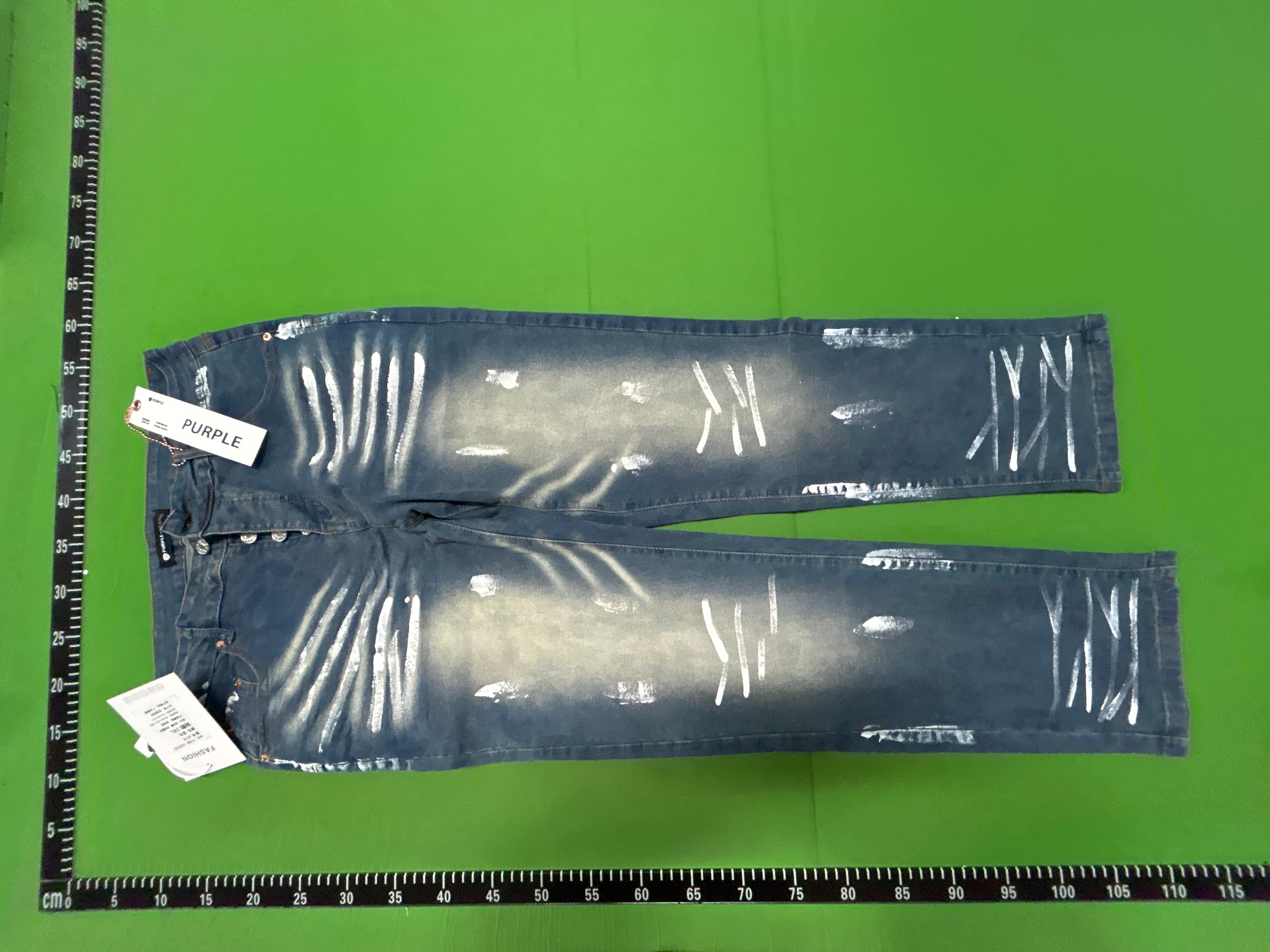Foto QC 3 de Amiri Jeans IRI Logo Patch Distressed Slim Black