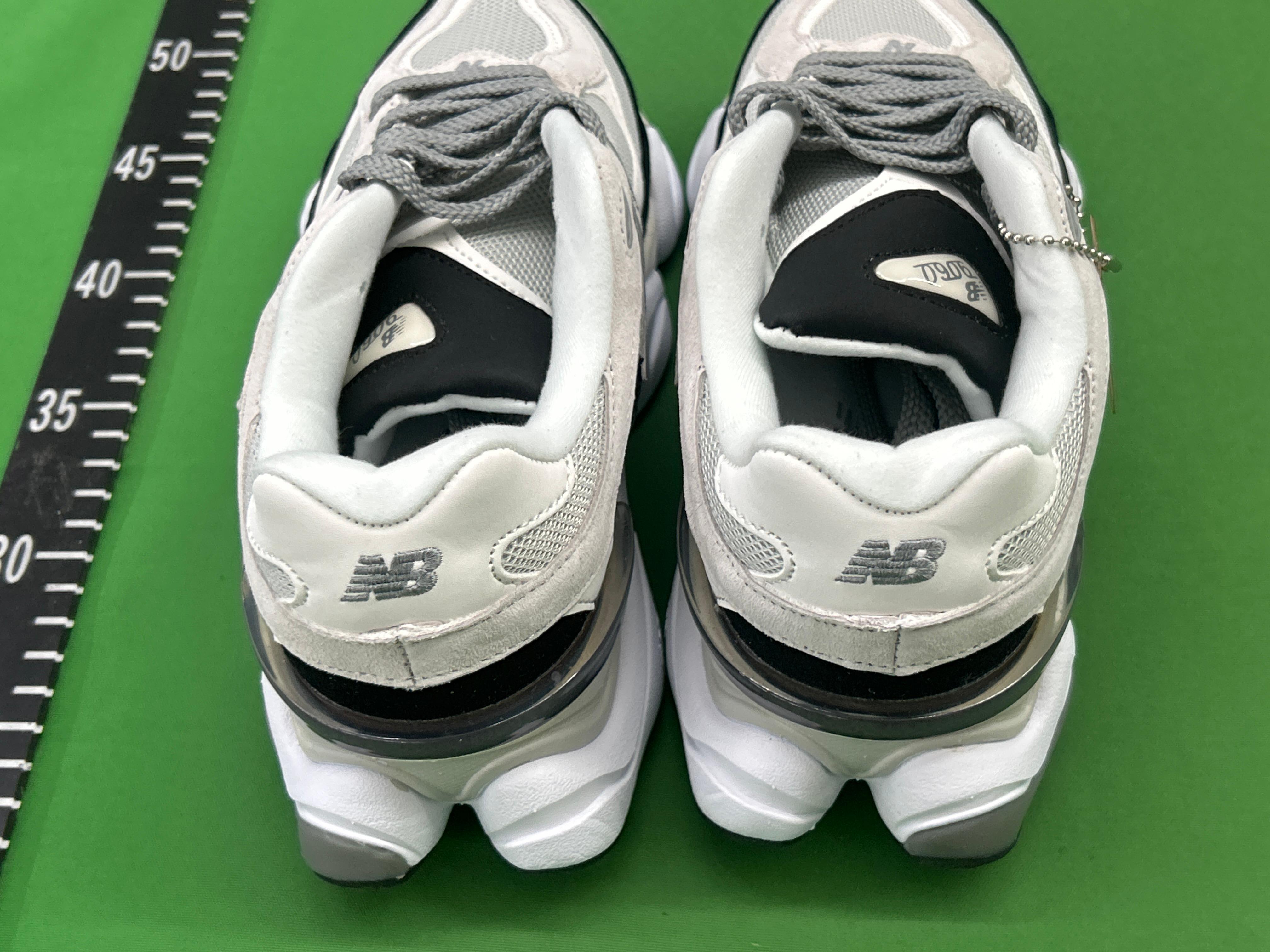 Foto QC 3 de New Balance 9060 Low Sea Salt U9060ECA