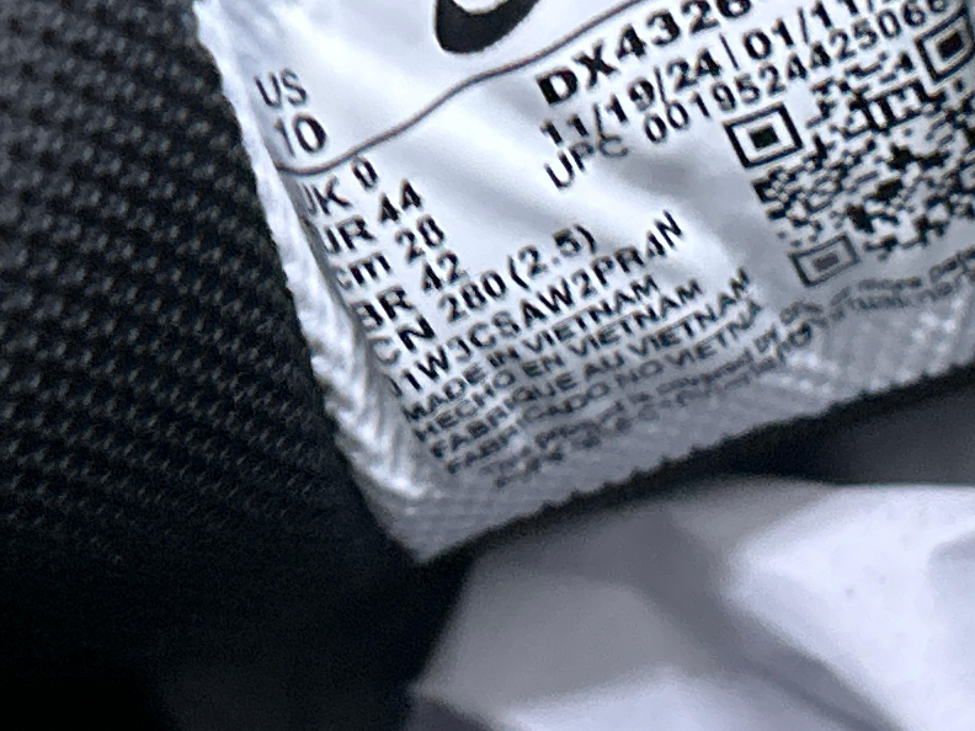 Foto QC 5 de Nike Air Max Plus TN Retro Low Triple Black 604133-050
