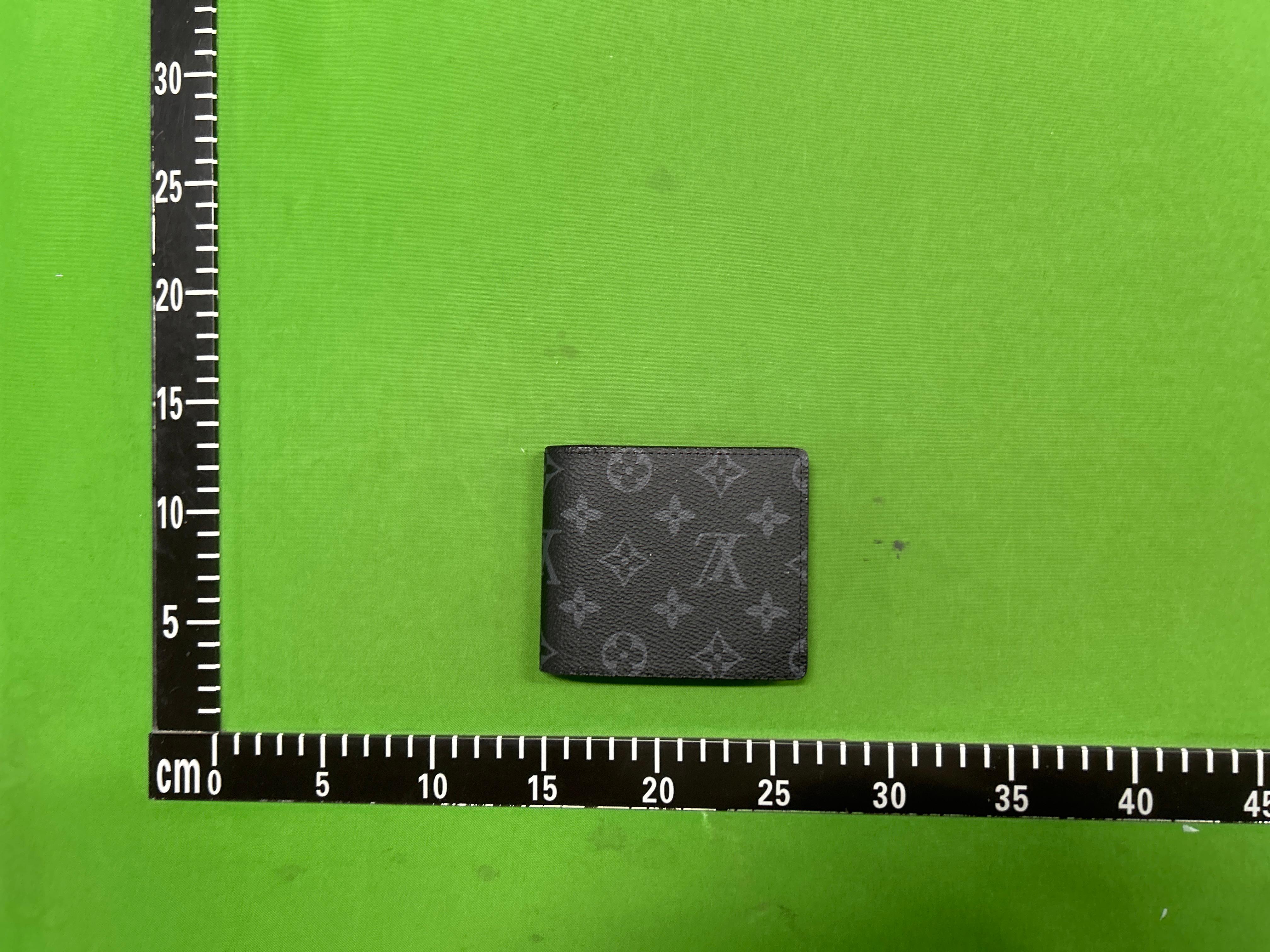 Foto QC 7 de Louis Vuitton Multiple Wallet Monogram Shadow Black