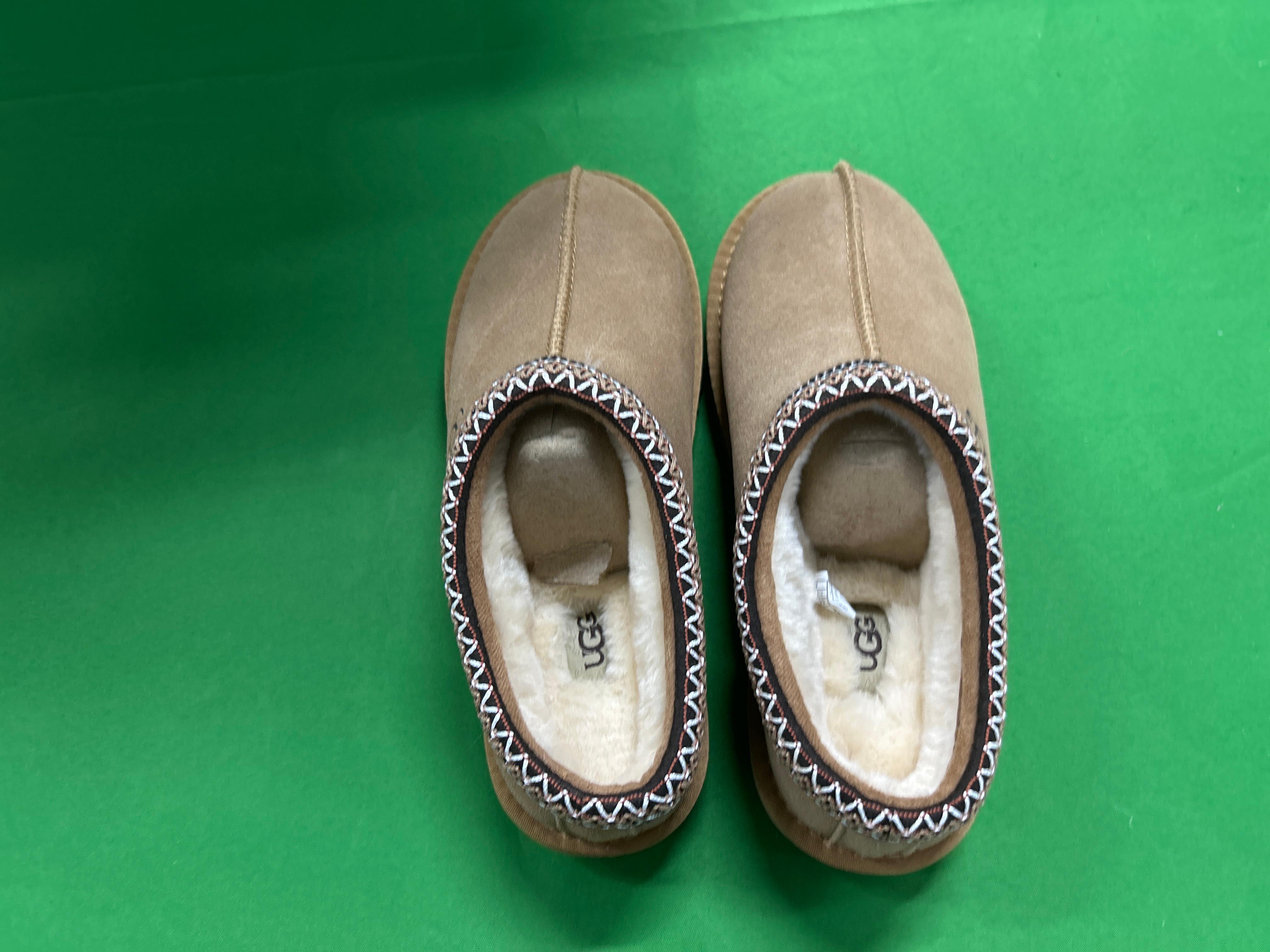 Foto QC 3 de UGG Tasman Suede Black 5955