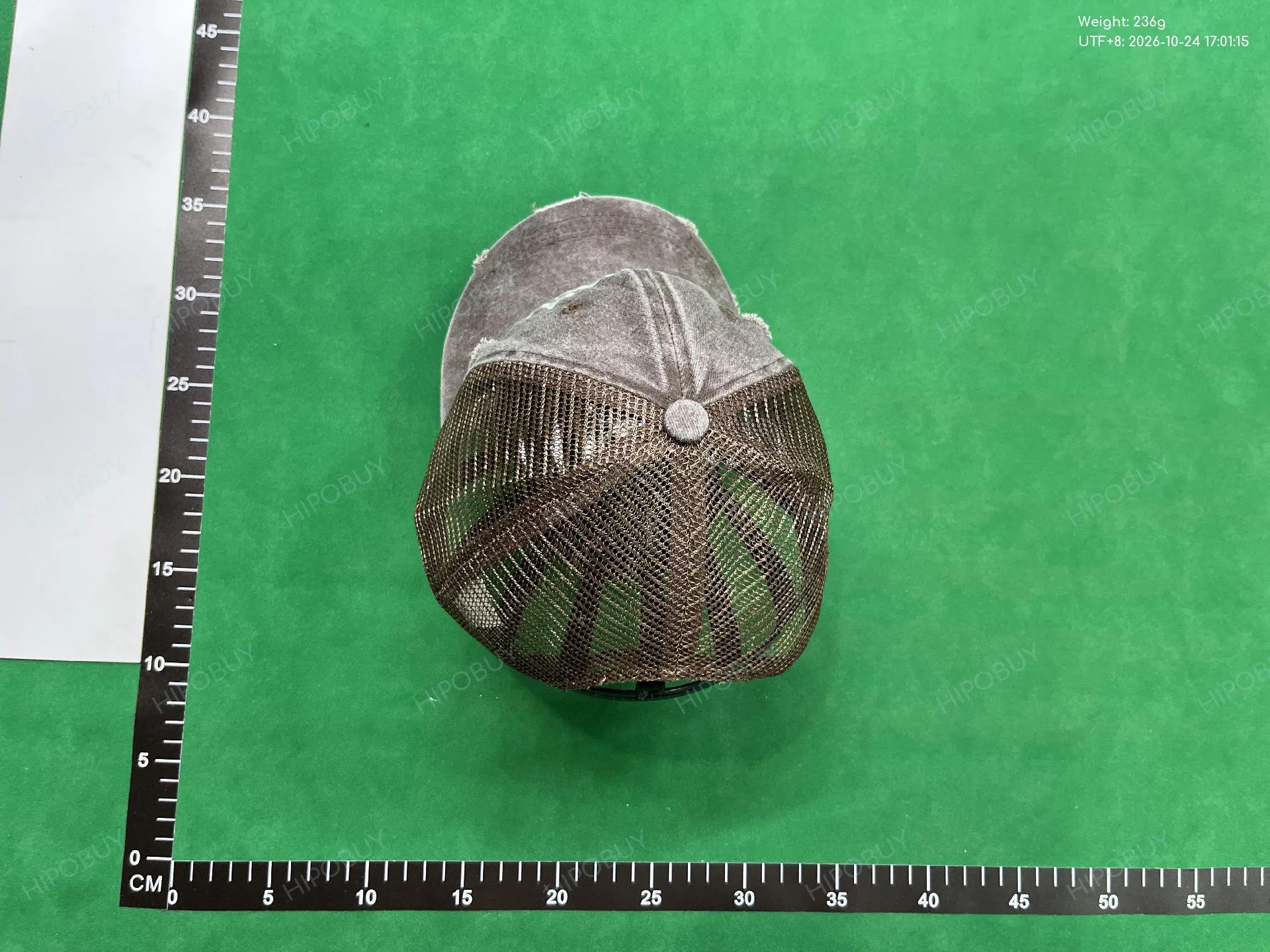 Foto QC 8 de Von Dutch Distressed Logo Trucker Cap Pink
