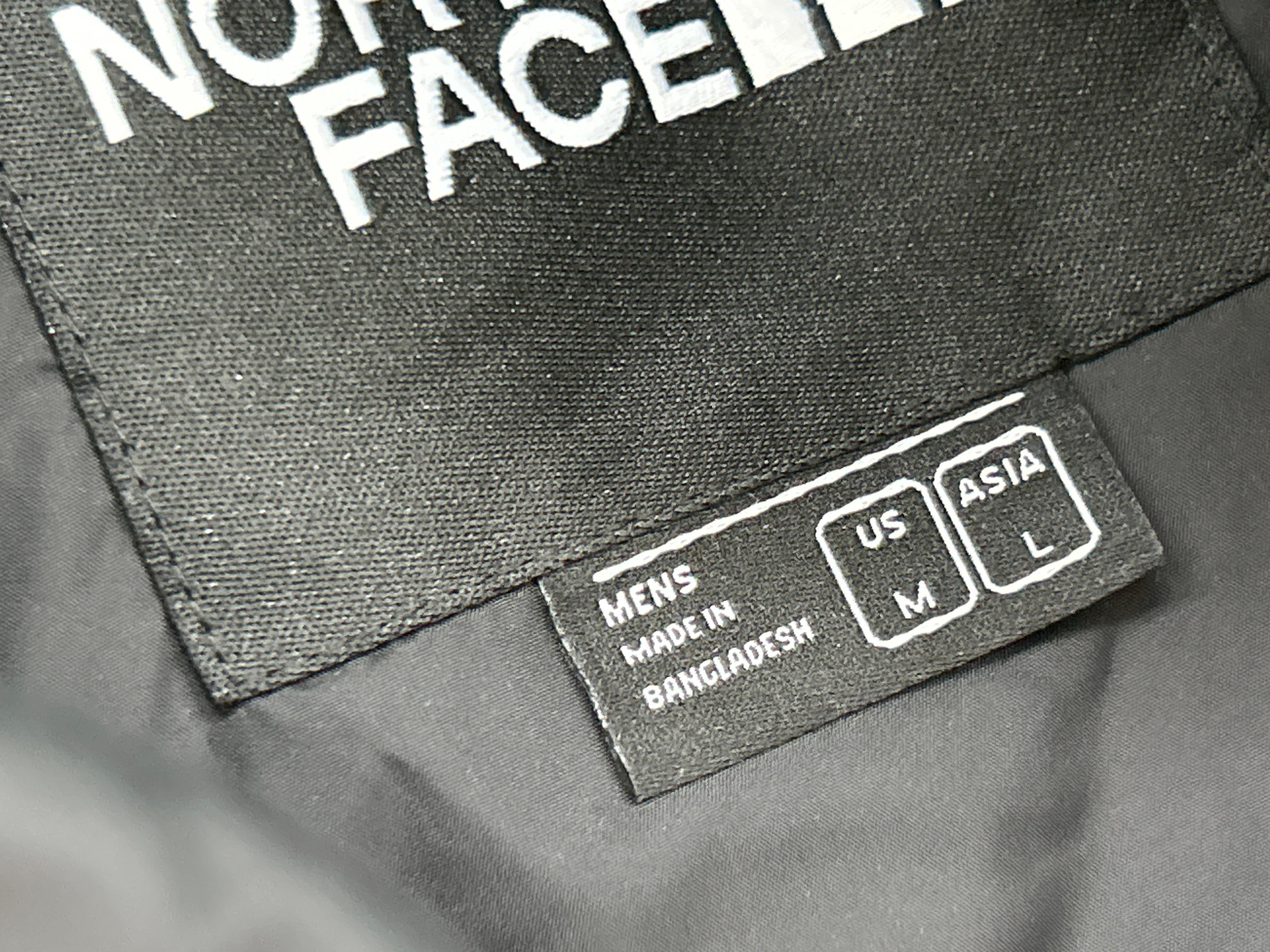 Foto QC 6 de The North Face YCC Down Jacket Packable Hooded Goose Down Black