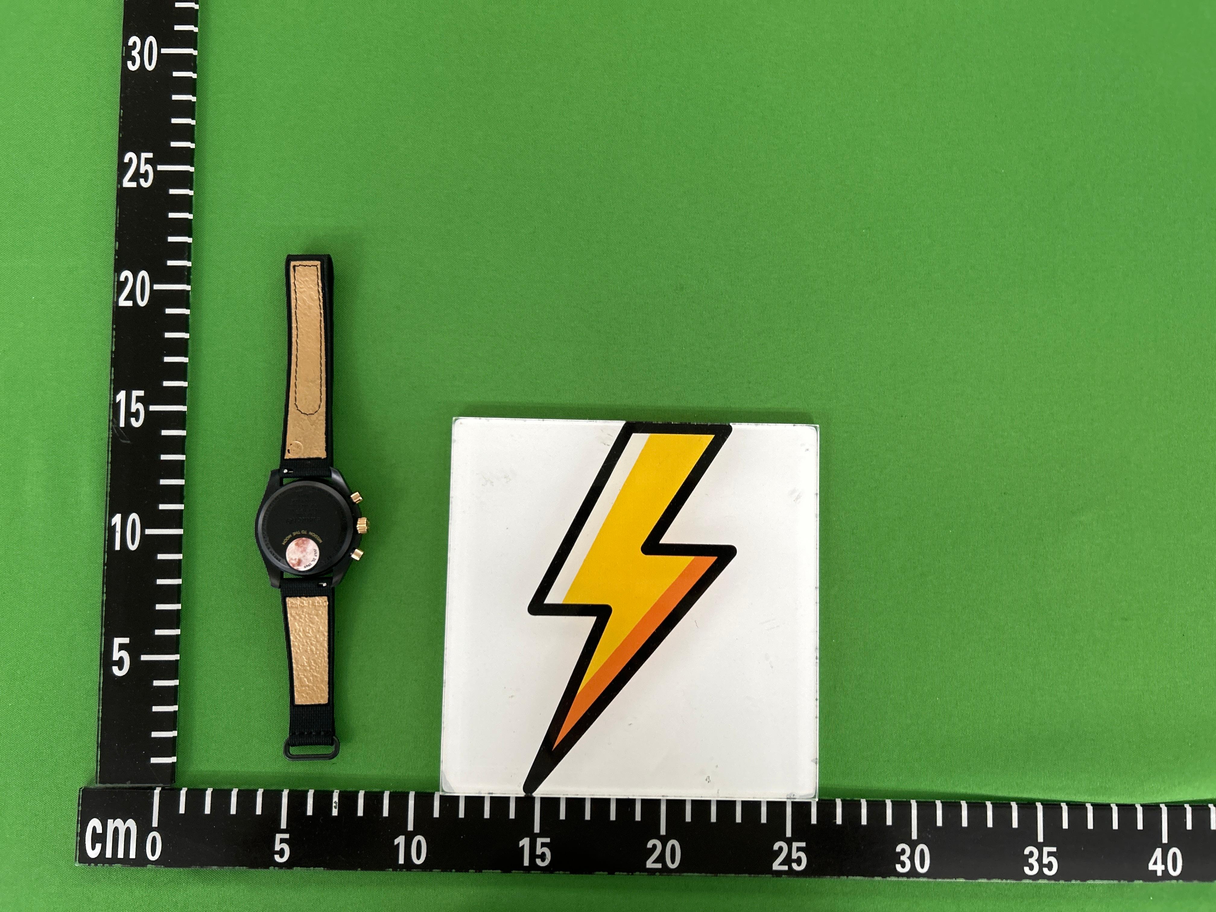 Foto QC 4 de Omega x Swatch Bioceramic MoonSwatch Mission to the Super Blue Moonphase SO33N100