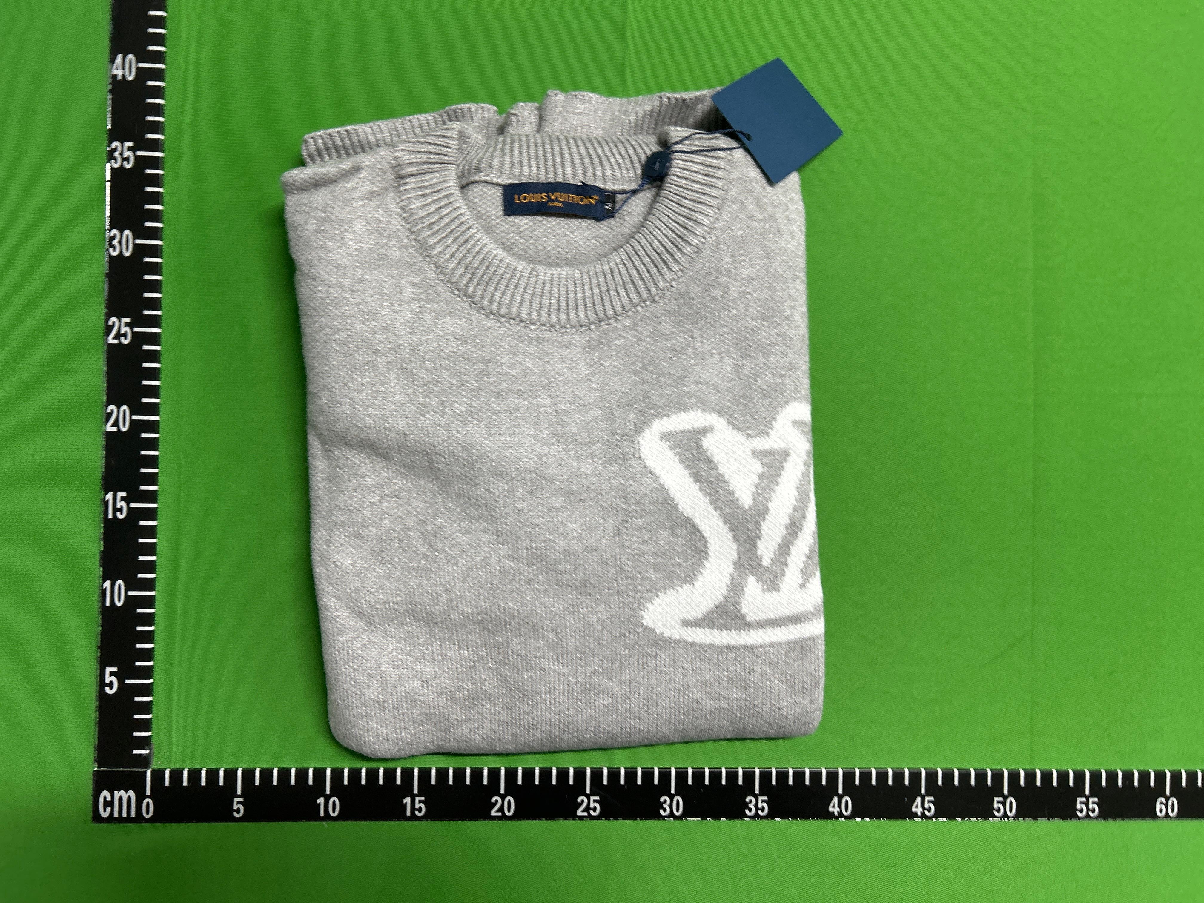 Foto QC 5 de Louis Vuitton Crewneck Sweater Monogram Flower Beige
