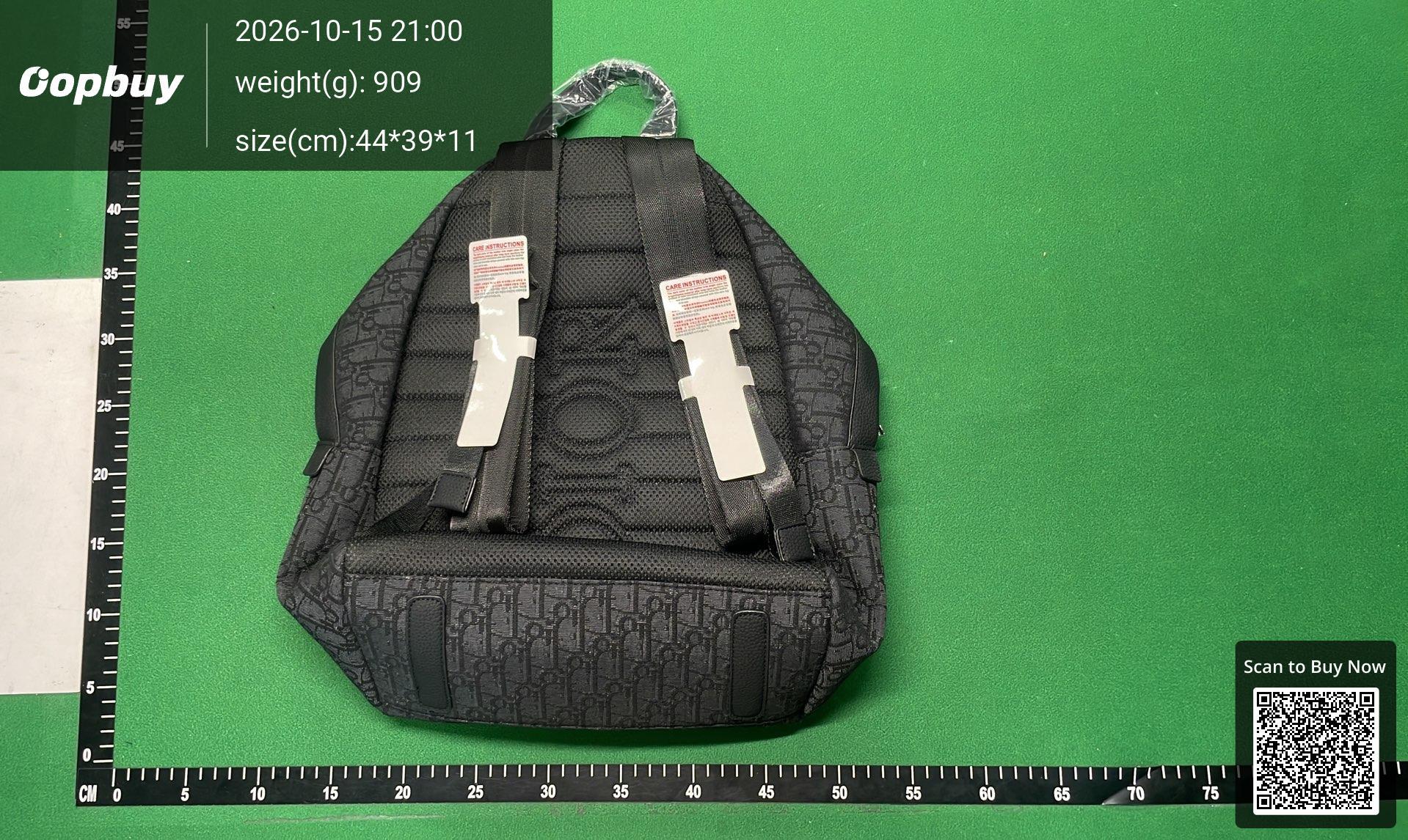 Foto QC 4 de Dior Rider Backpack Beige and Black Dior Oblique Jacquard