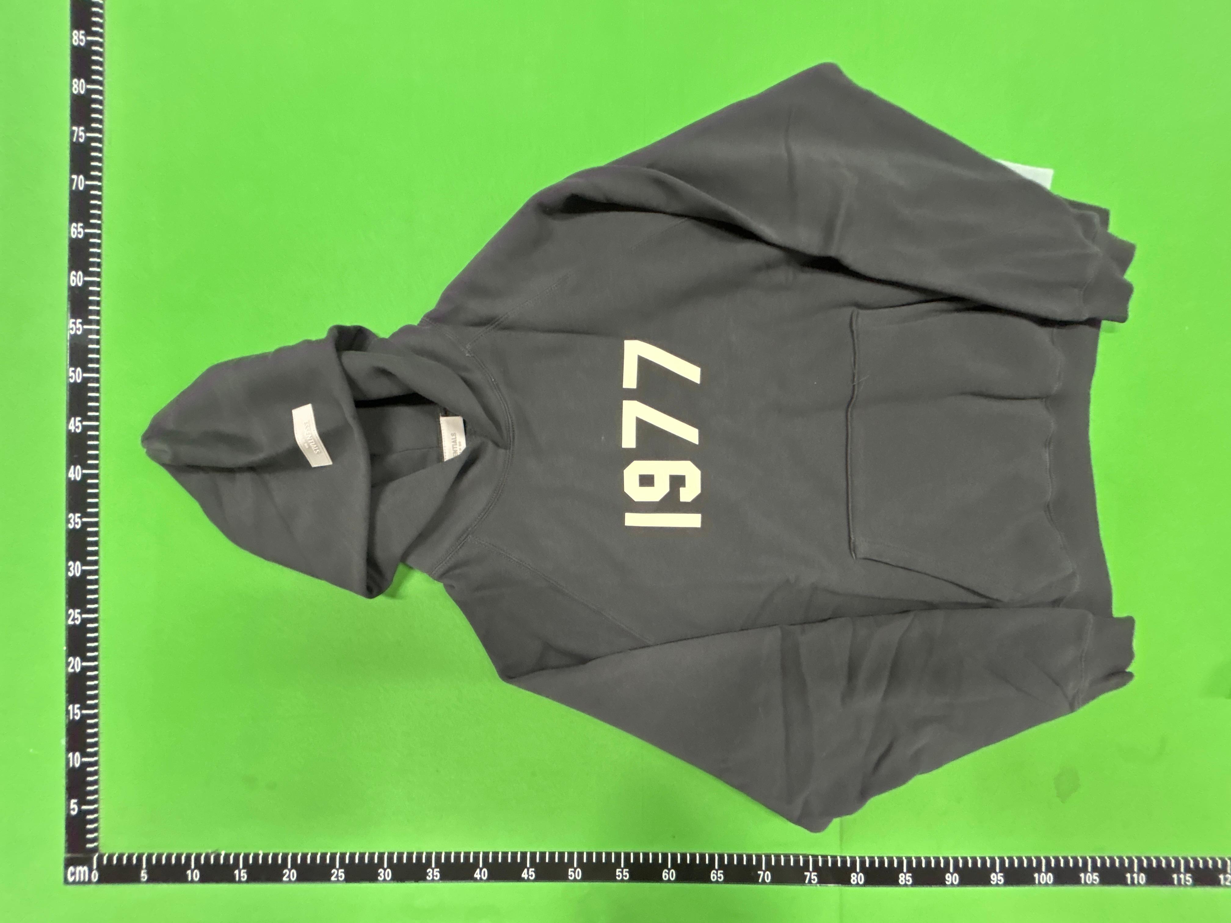 Foto QC 3 de Fear of God Essentials 1977 Set 2-Piece Dark Oatmeal