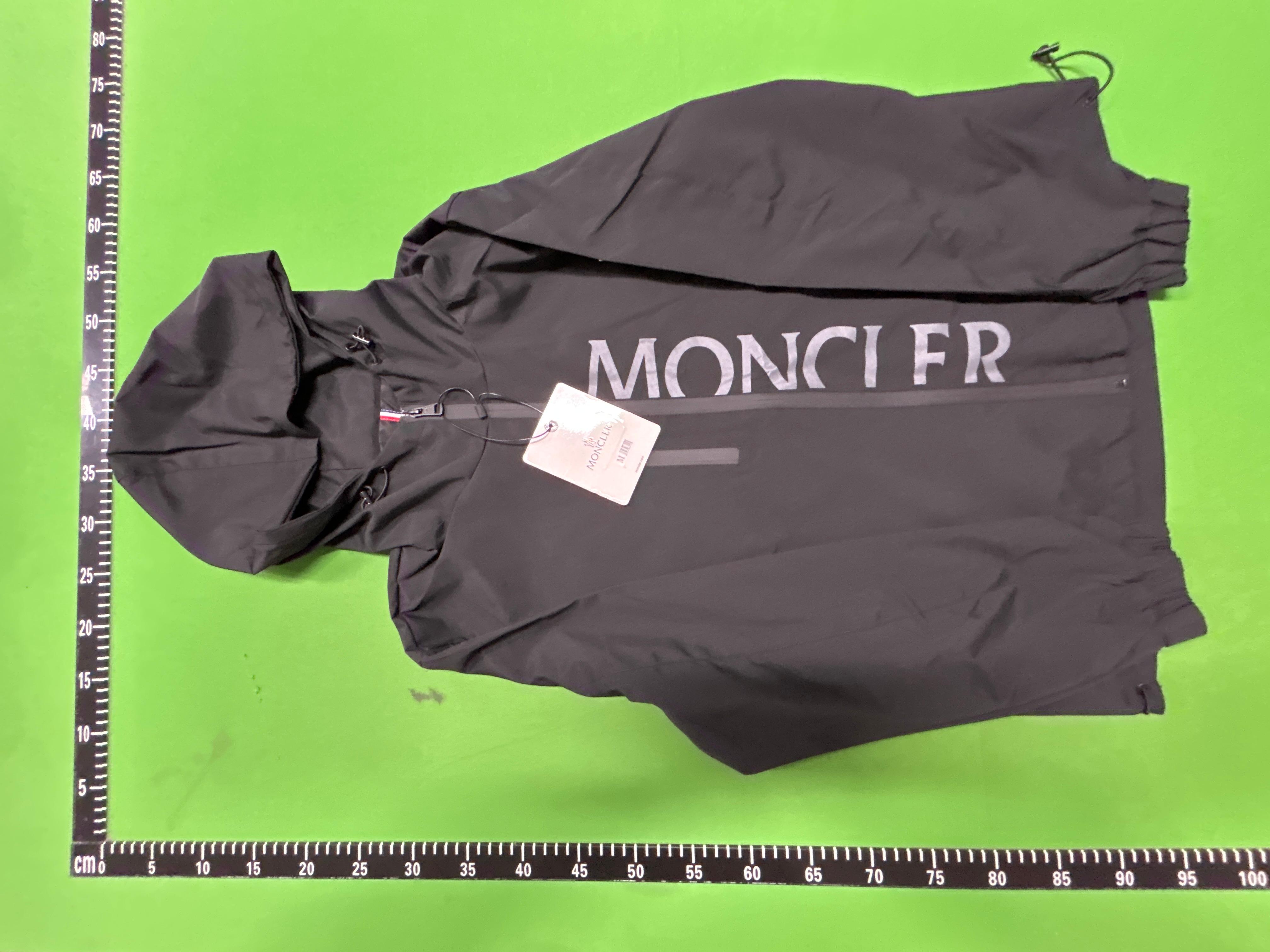 Foto QC 4 de Moncler Tricolor Trim Felt Logo Polo Shirt Grey