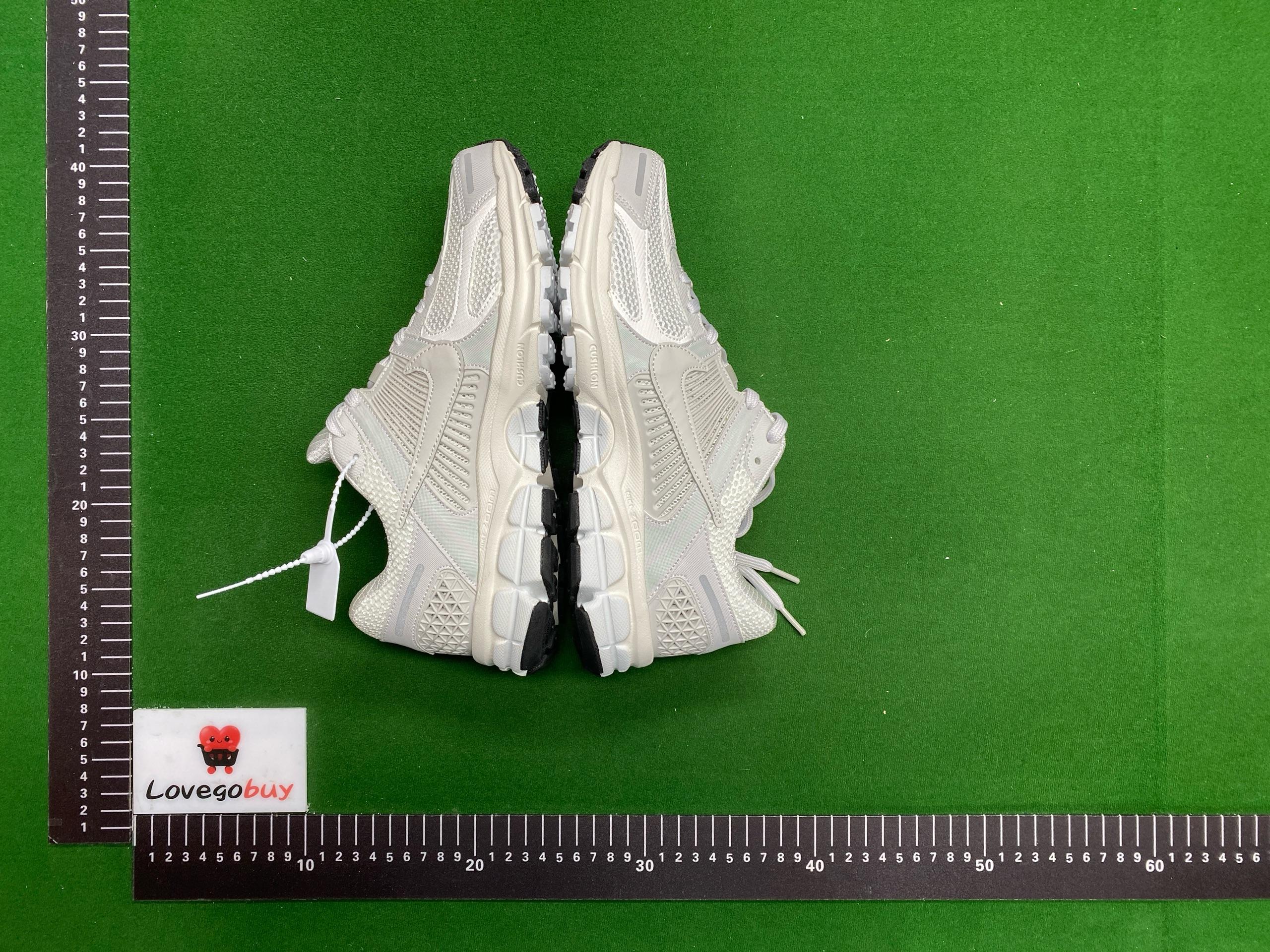 Foto QC 5 de Nike Zoom Vomero 5 Metallic Silver Blue Tint HF1877-100