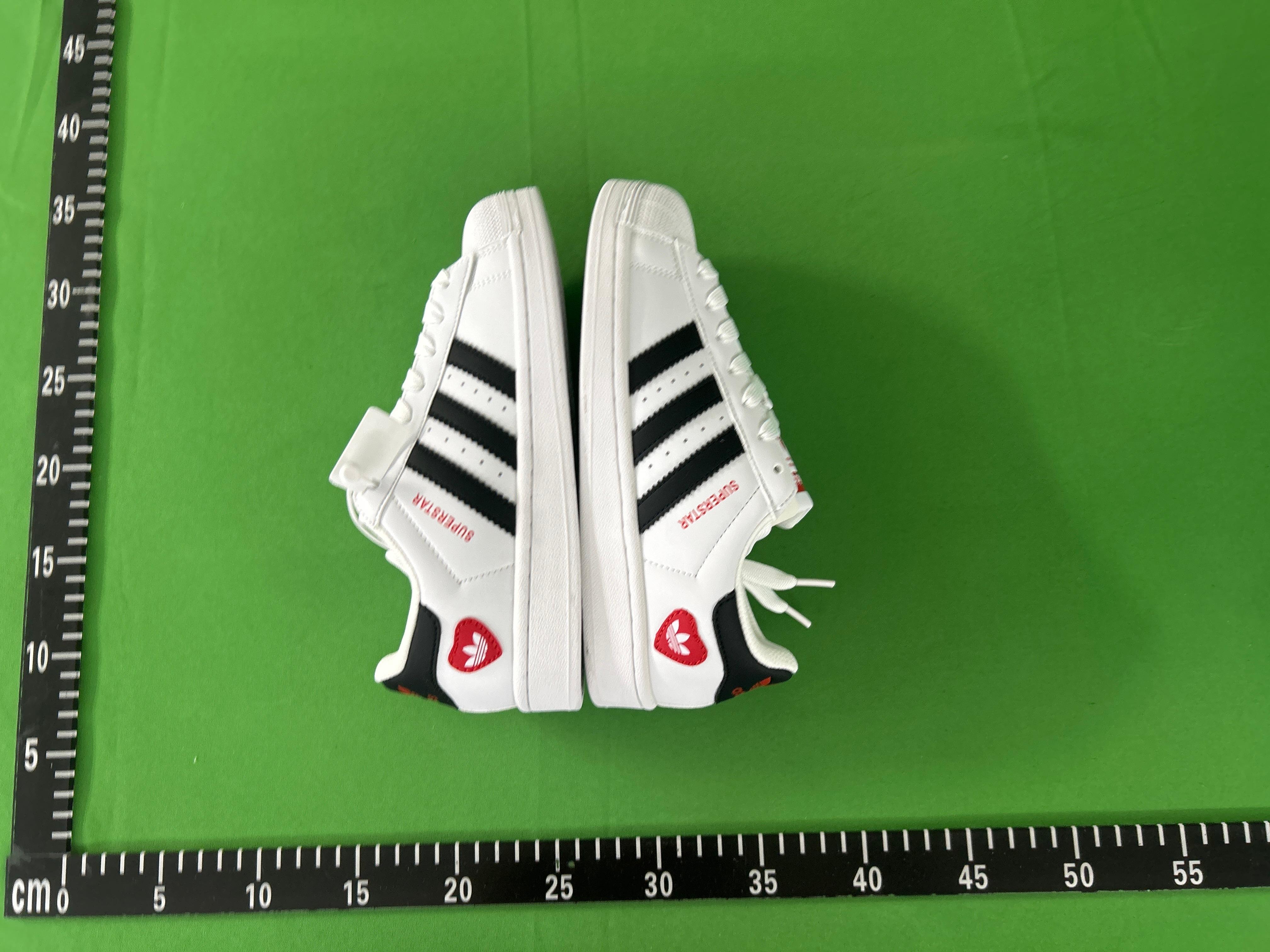 Foto QC 5 de adidas Superstar Low Core Black Cloud White Gold Metallic EG4959