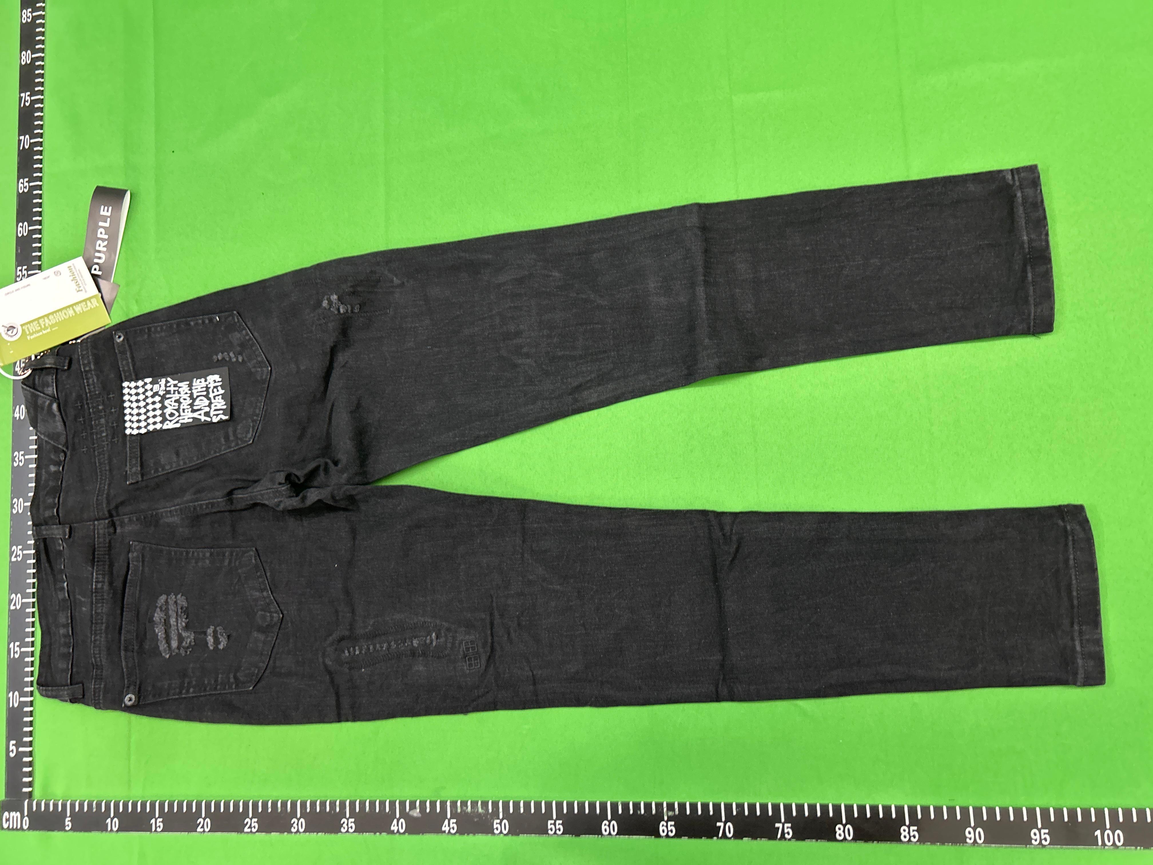 Foto QC 8 de Amiri Jeans Heavy Wash Distressed Embroidered Blue