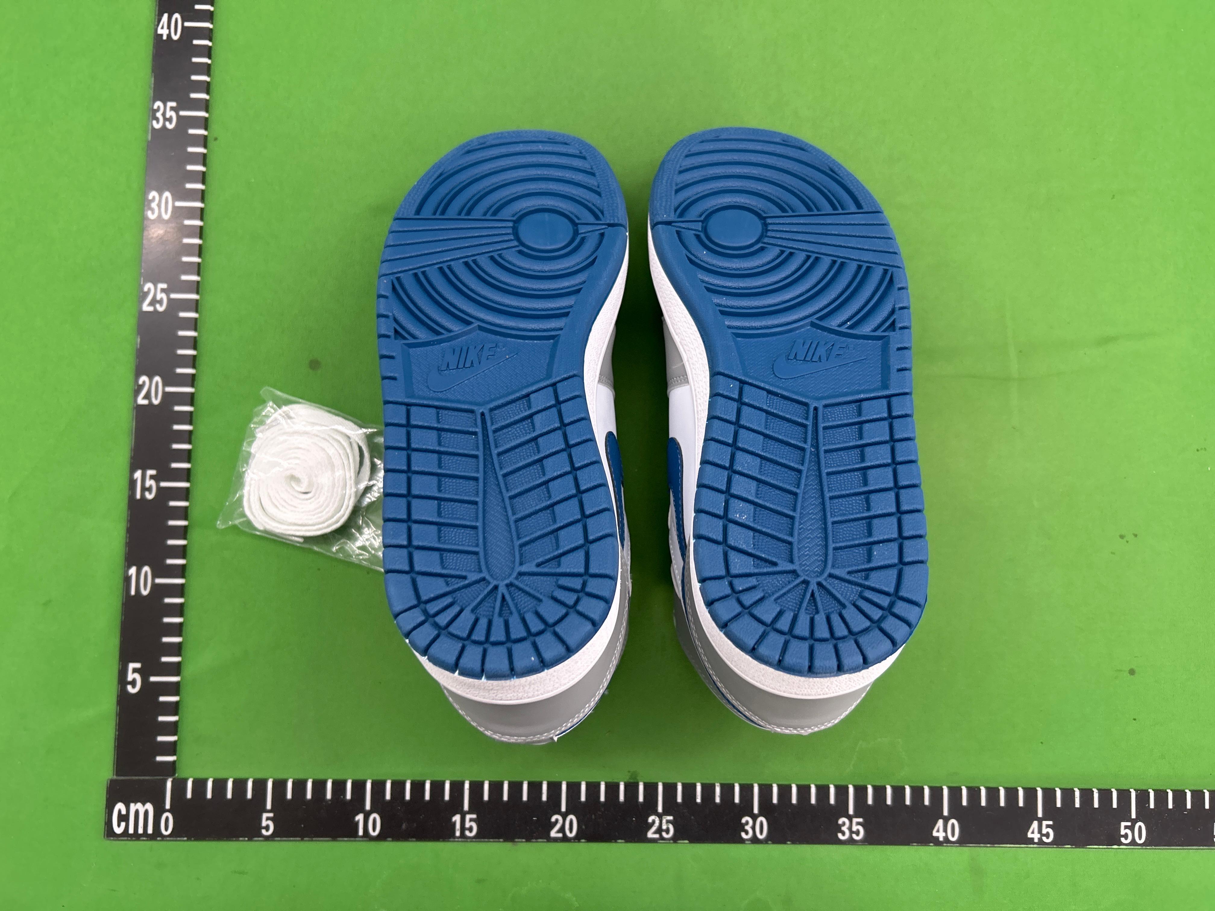 Foto QC 8 de Jordan 1 Mid Light Smoke Grey 554724-092