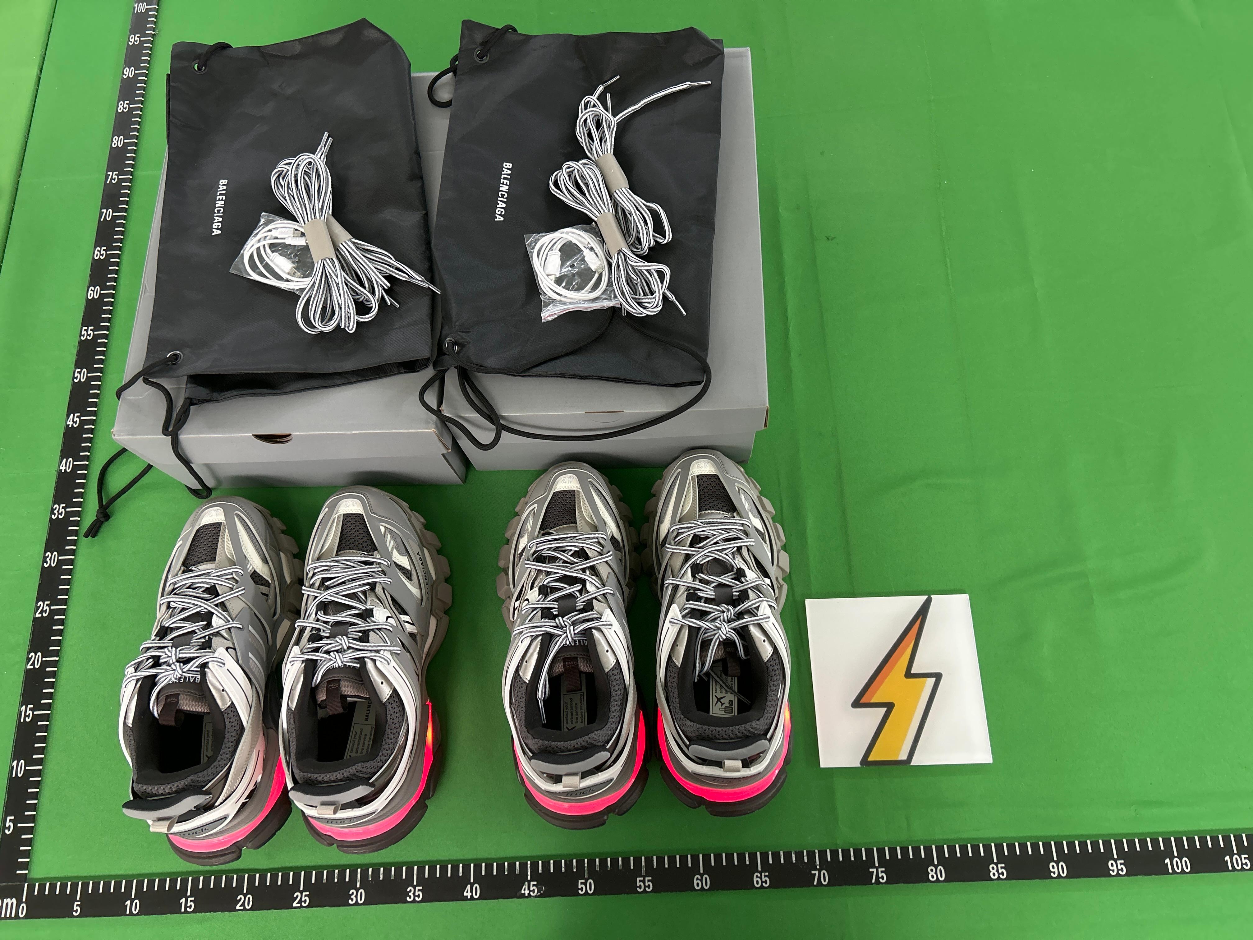 Foto QC 2 de Balenciaga Track LED Black White 542436 W1GB1 2045
