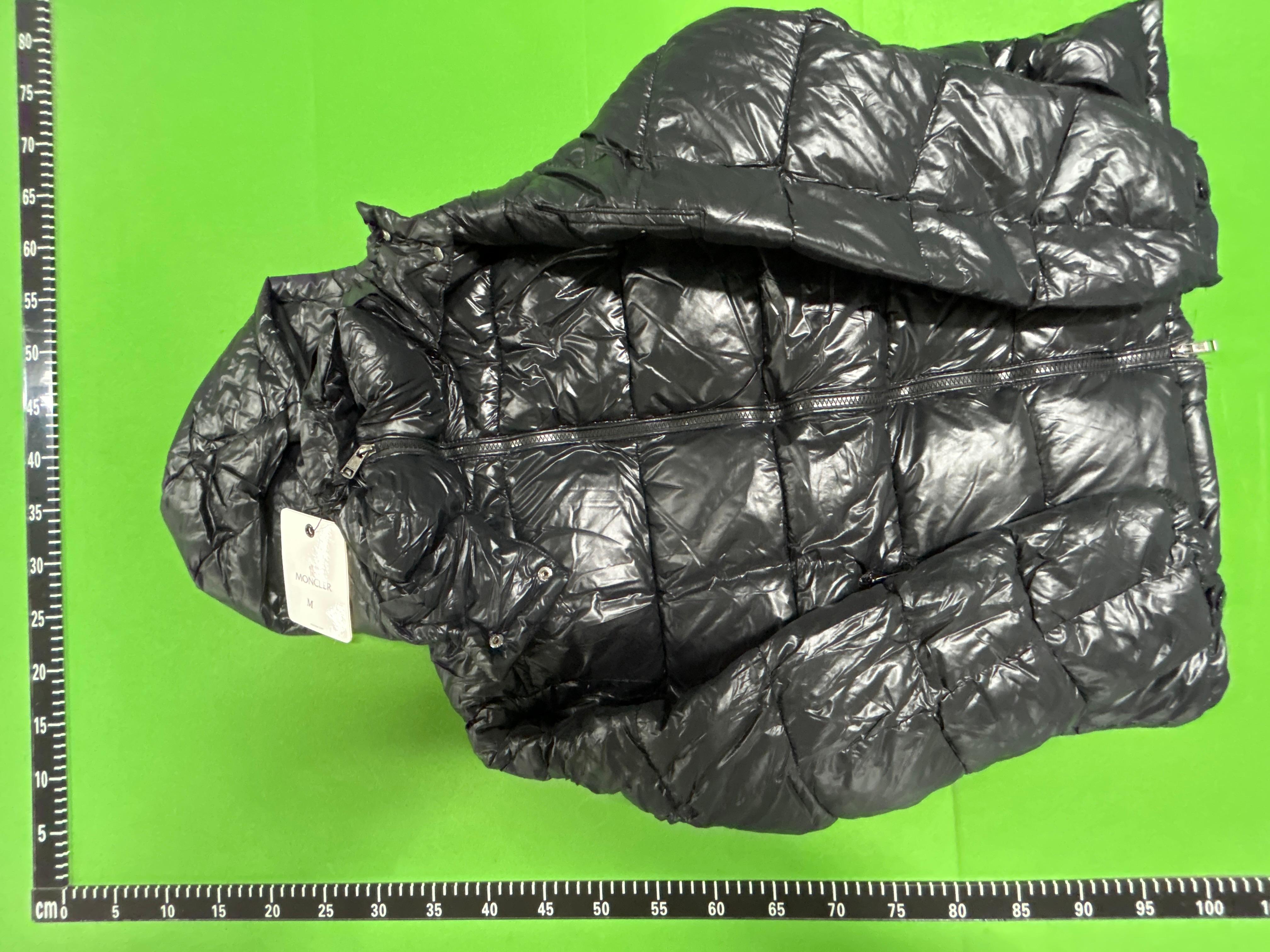 Foto QC 8 de Moncler Maya Puffer Jacket Down Glossy Black