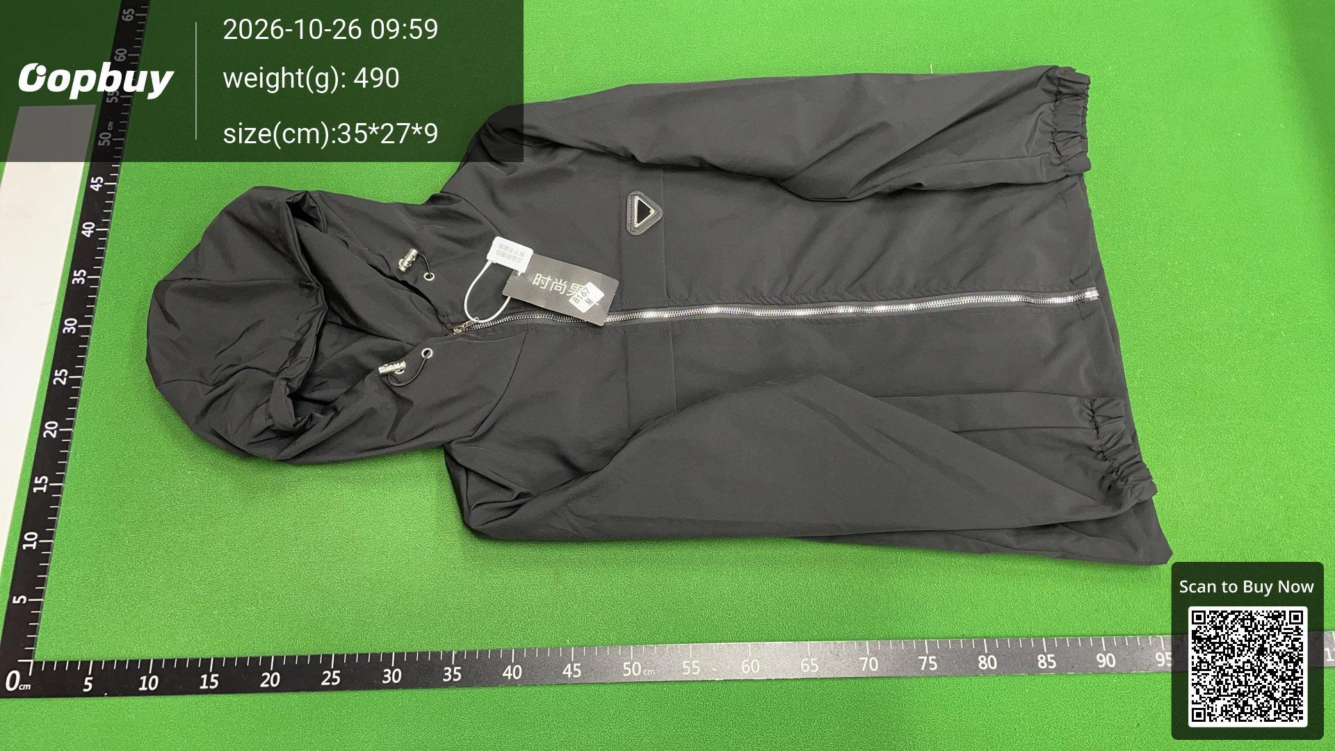 Foto QC 2 de Prada Hooded Jacket Black
