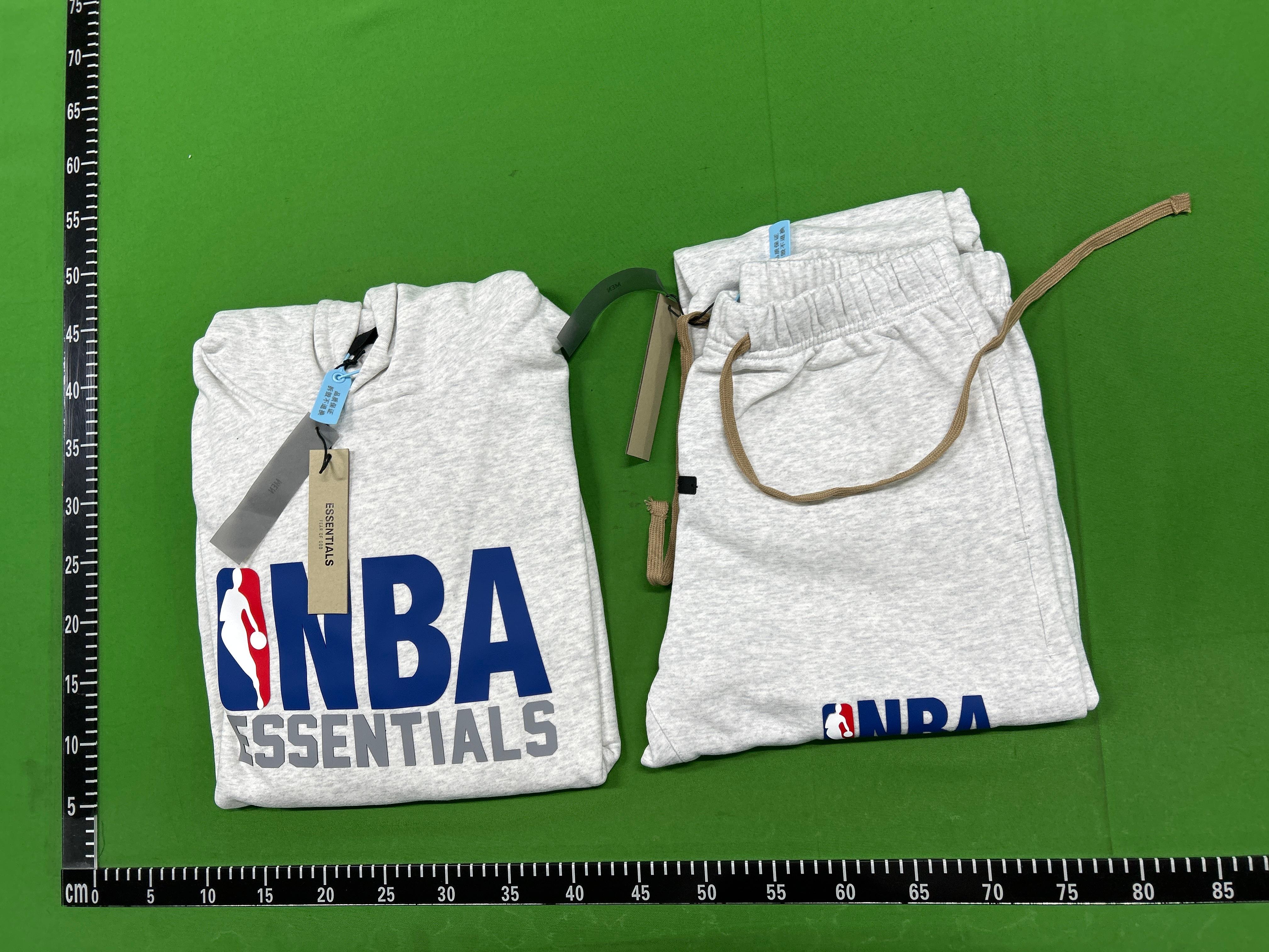Foto QC 1 de NBA Essentials Hoodie Logo Grey