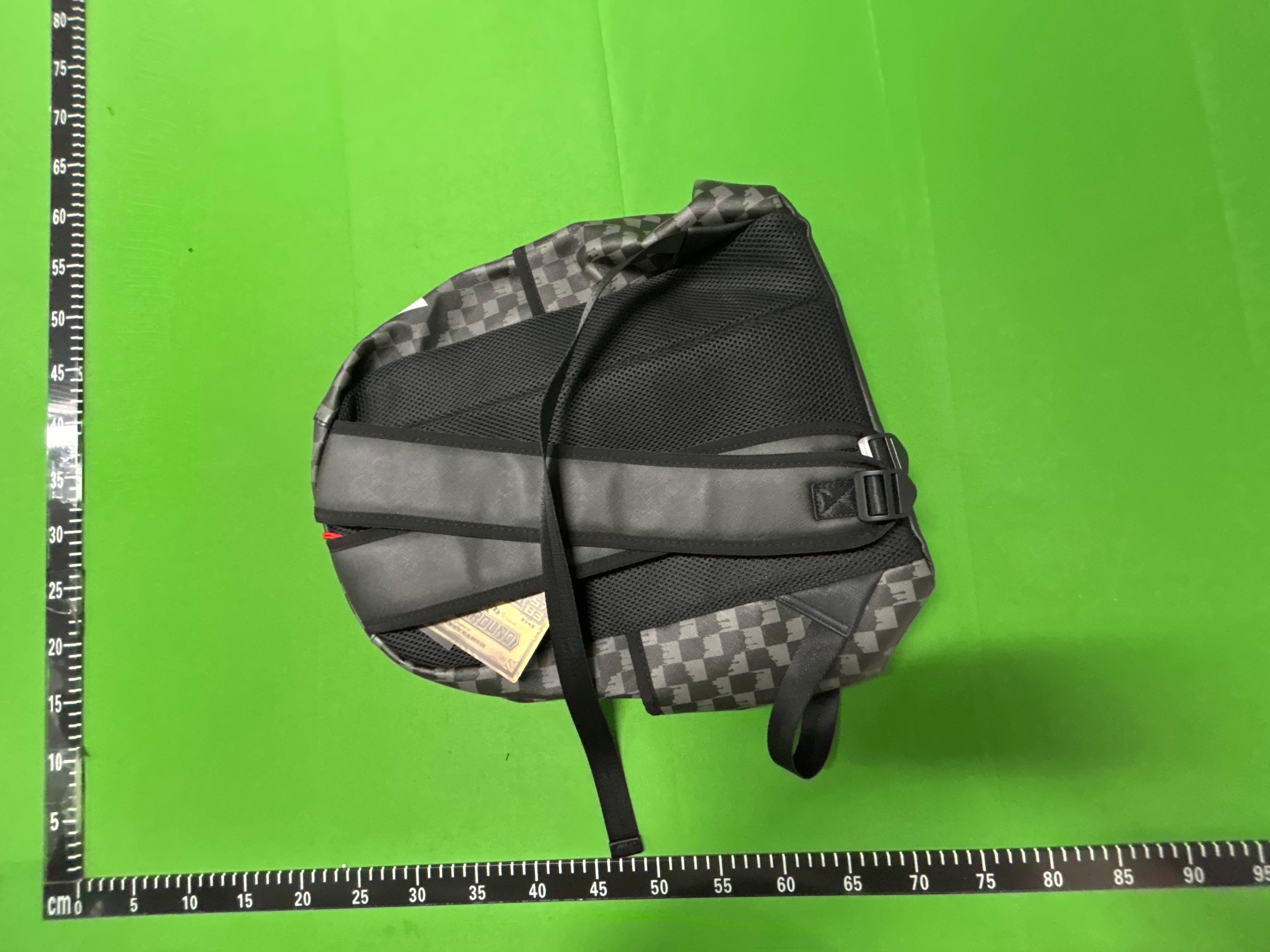 Foto QC 2 de Sprayground x Jon Z 305 Shark Island Backpack 20L Blue Checkered