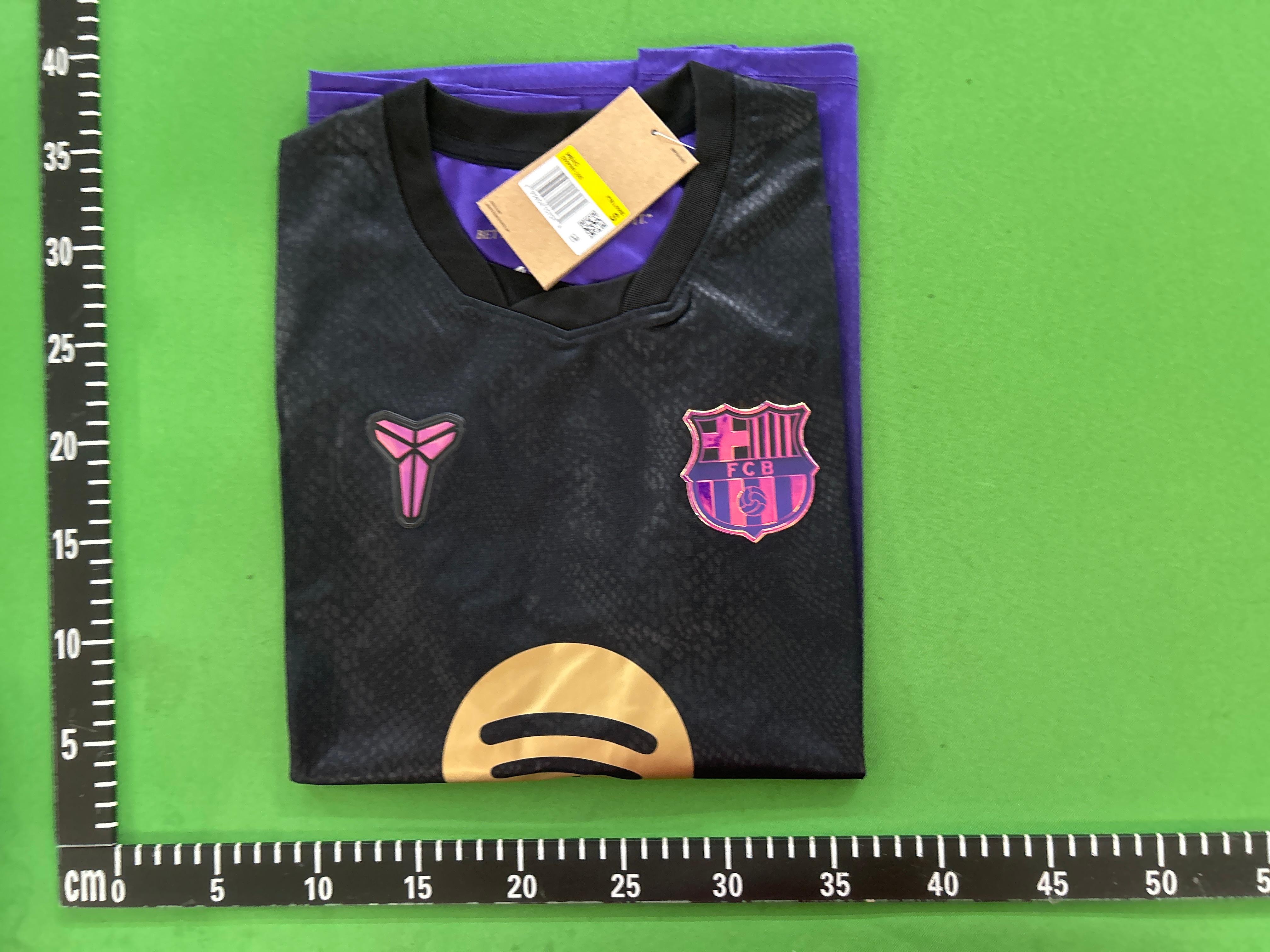 Foto QC 5 de Adidas x Real Madrid 2025/26 Special Edition Dragon Jersey Pink