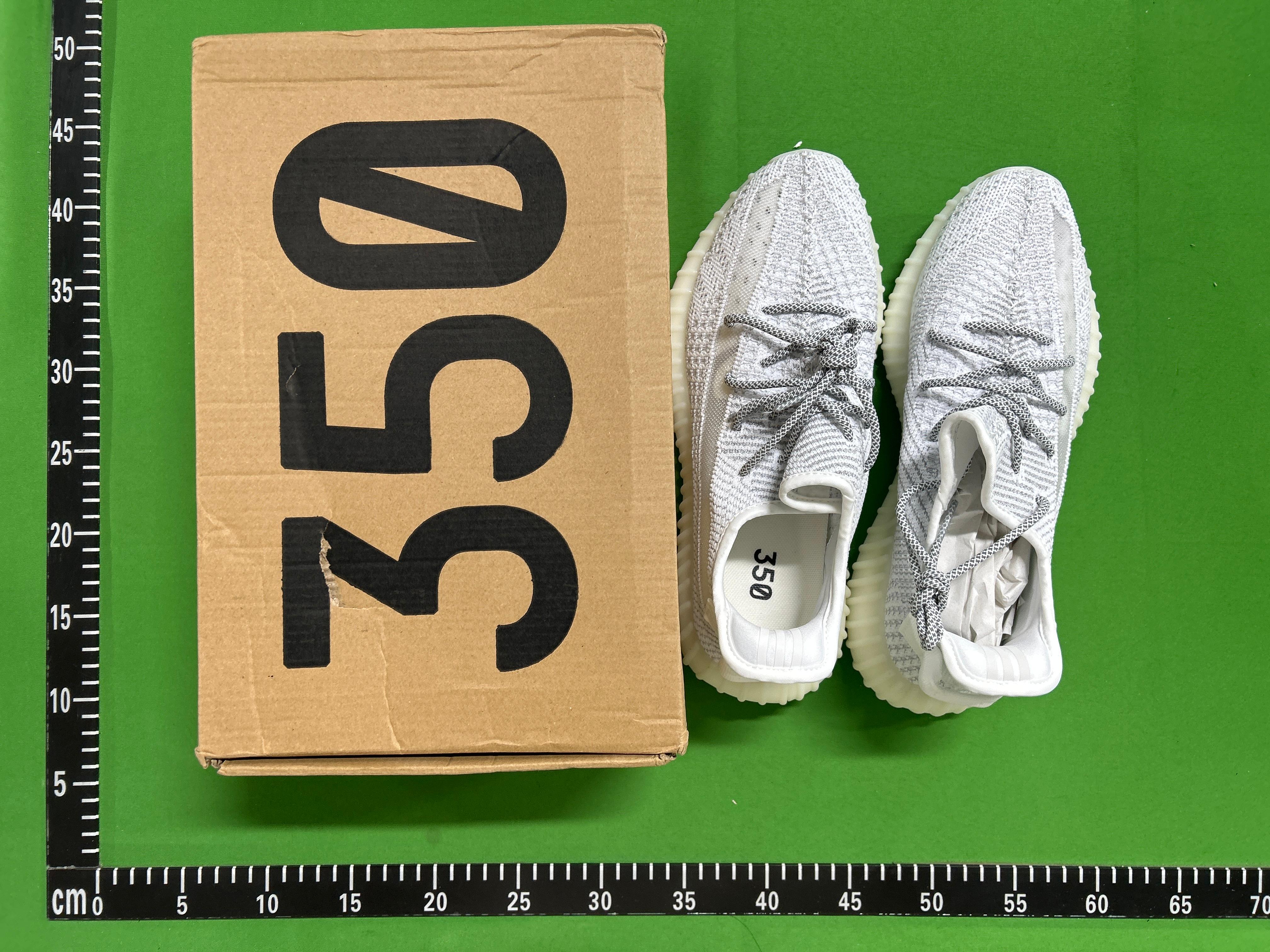 Foto QC 2 de adidas Yeezy Boost 350 V2 Zebra CP9654