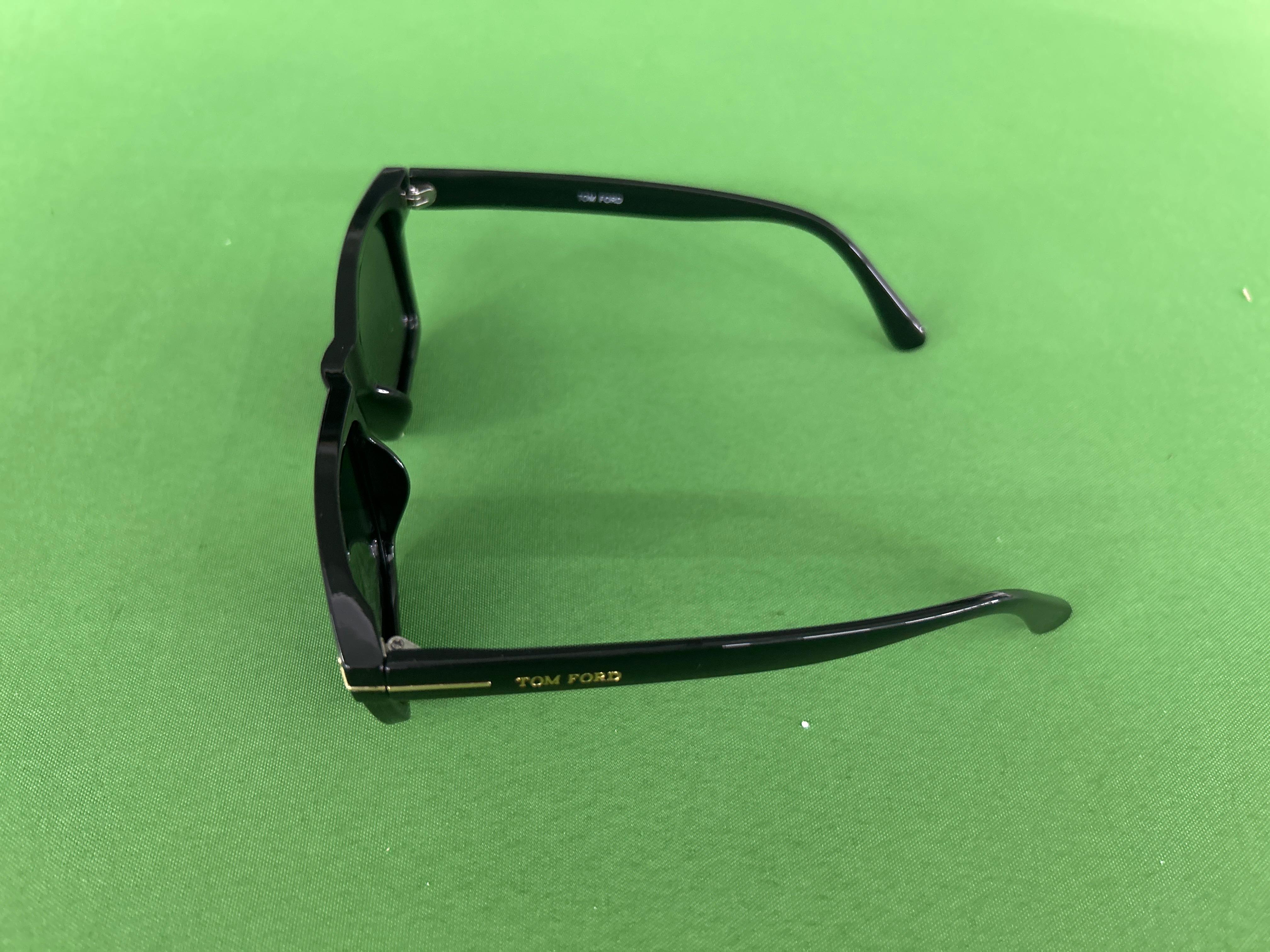 Foto QC 6 de Other Square-Frame Acetate Sunglasses Black Yellow (0775)