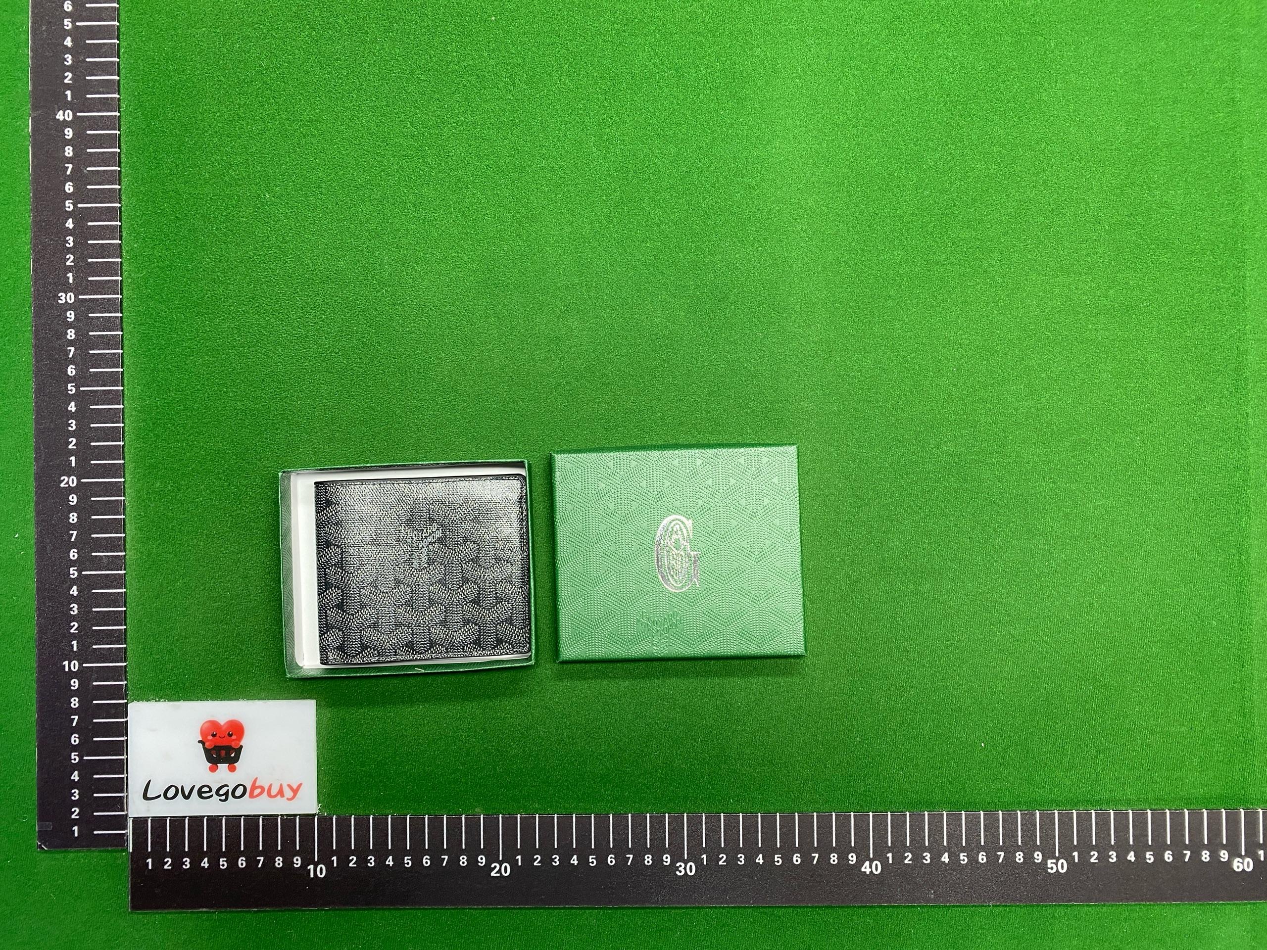 Foto QC 3 de Goyard Victoire Wallet Goyardine Green