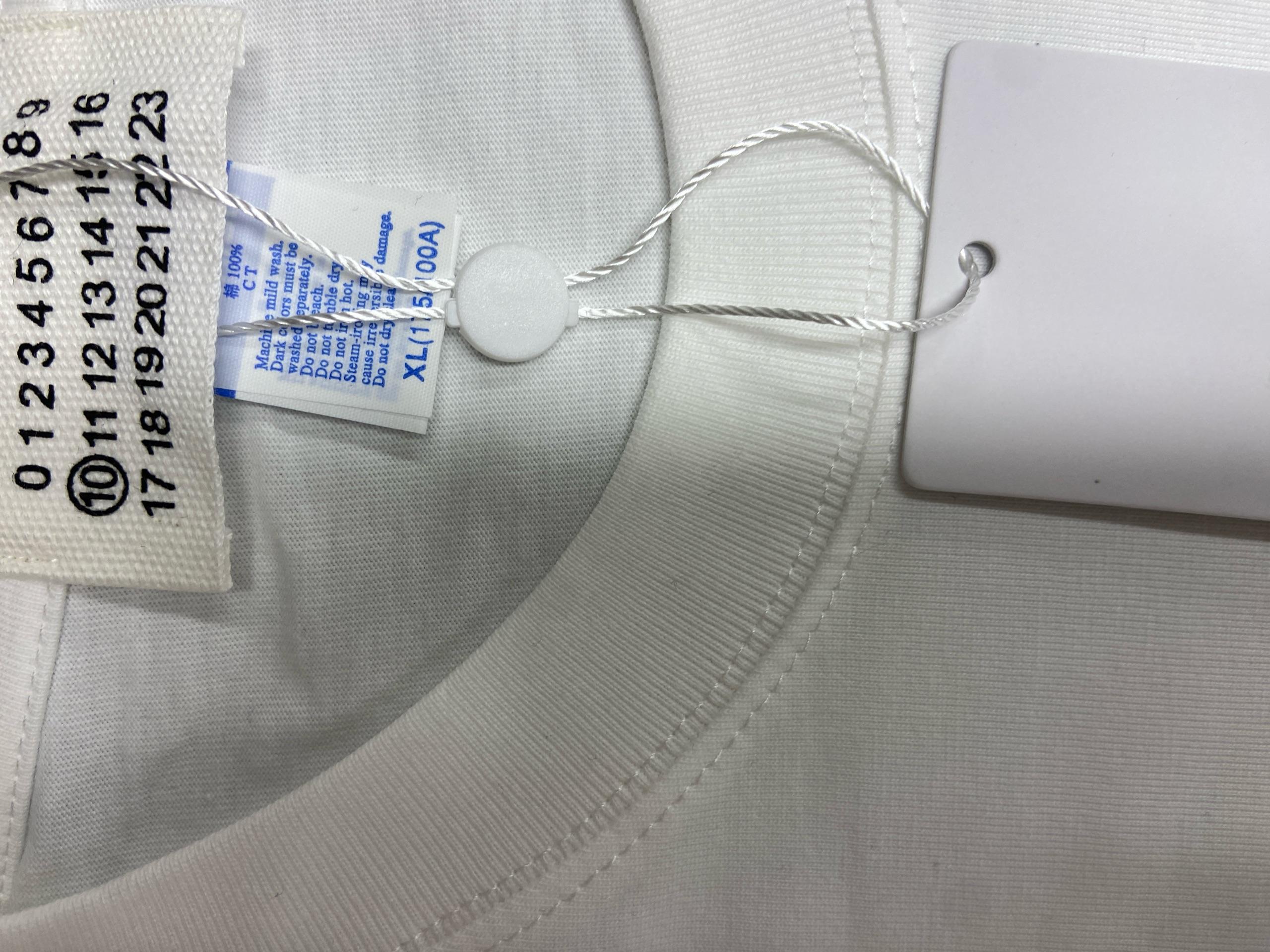 Foto QC 8 de Maison Margiela Numeric Logo Long Sleeve T-shirt White
