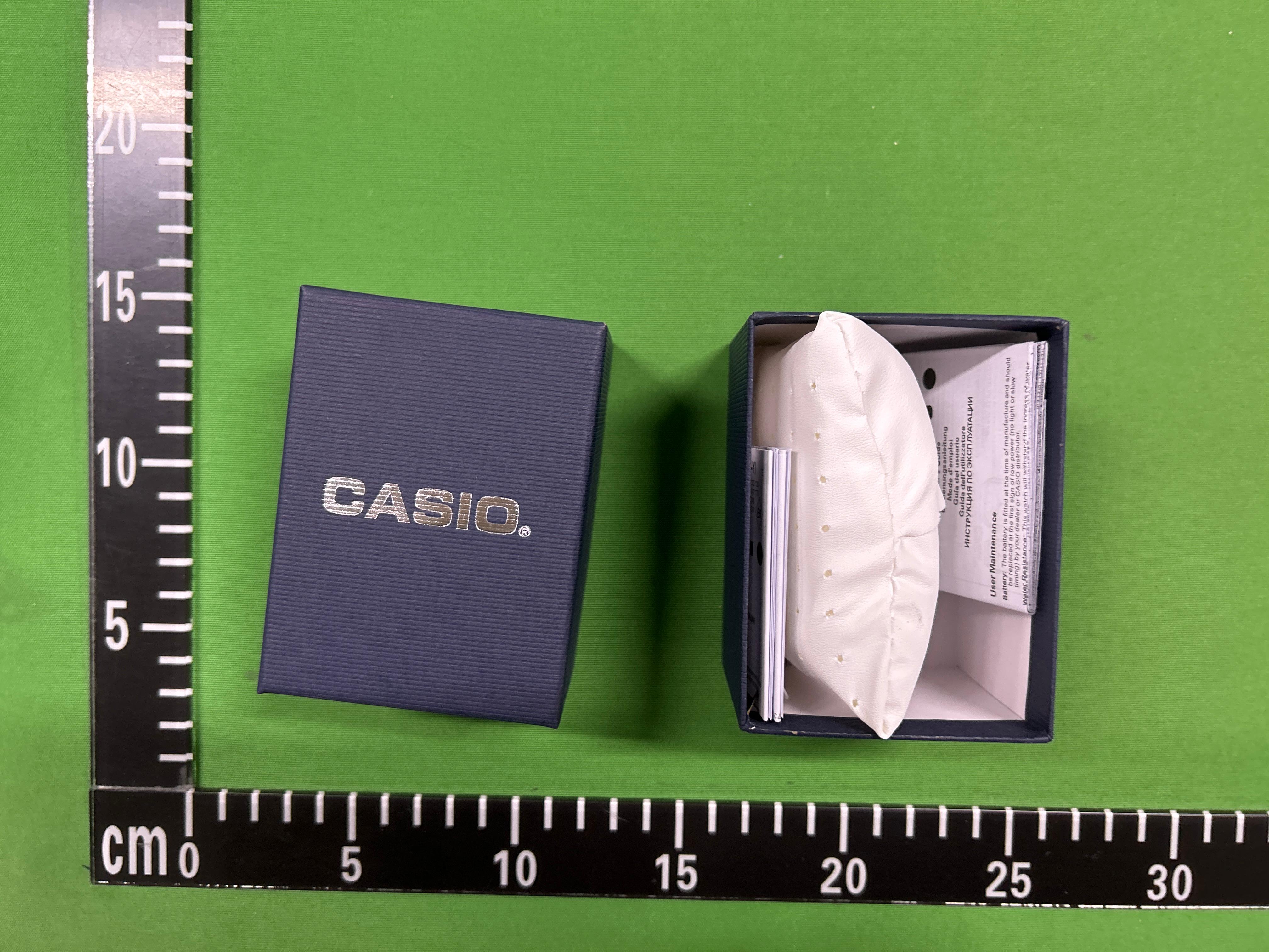 Foto QC 5 de Other Quartz Watch A130