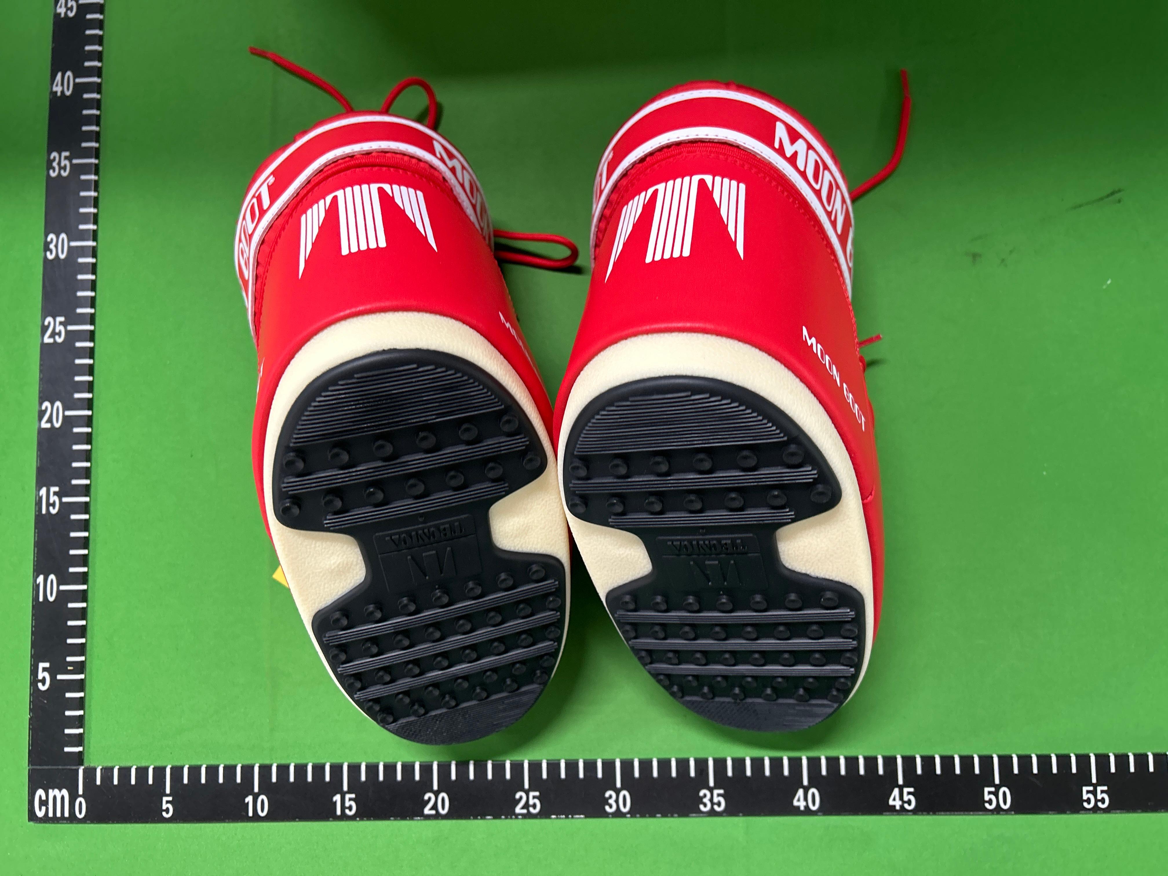 Foto QC 5 de Moon Boot Icon Low Suede