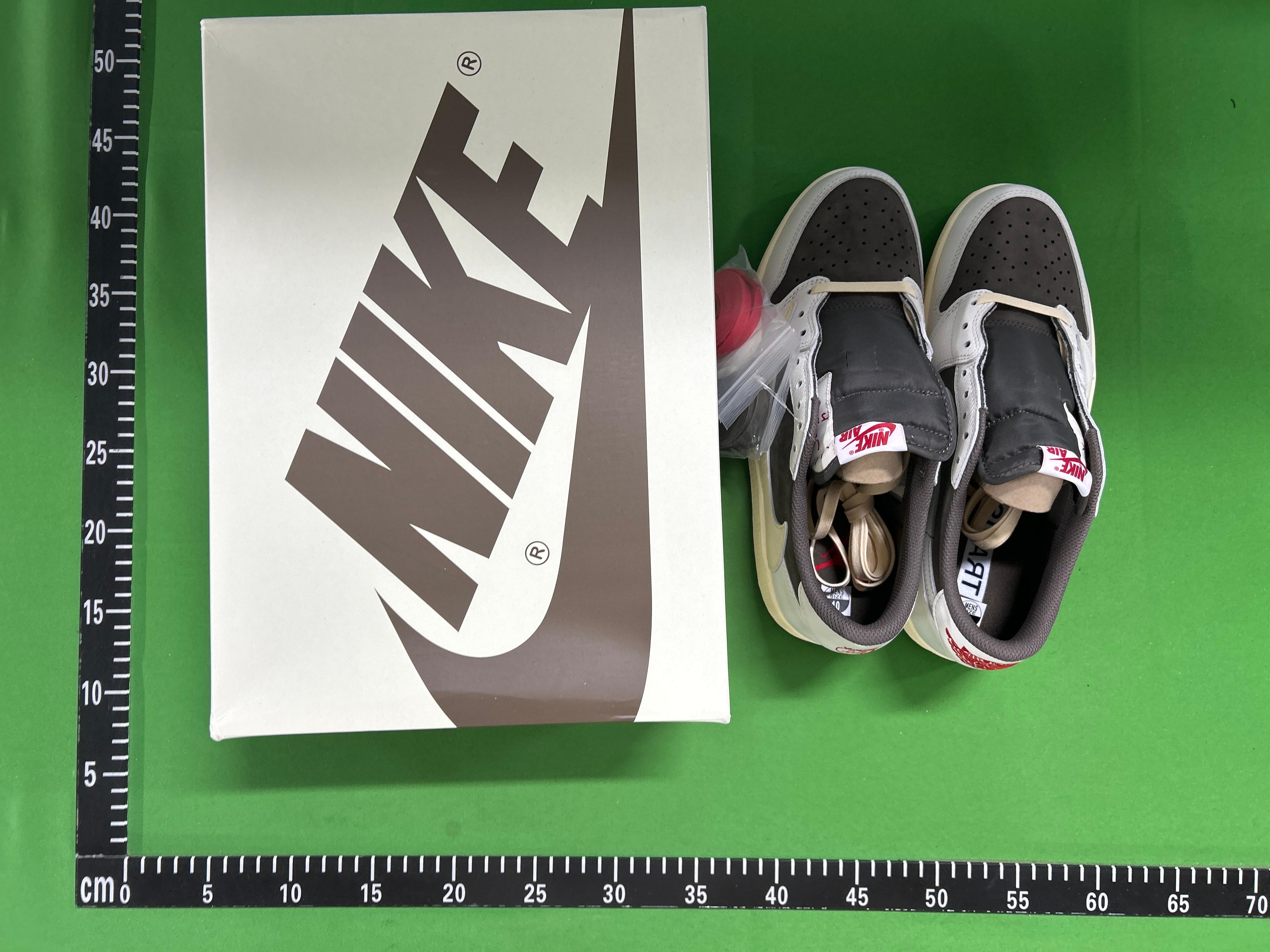 Foto QC 2 de Jordan 1 Retro Low OG SP Travis Scott Shy Pink IQ7604-100