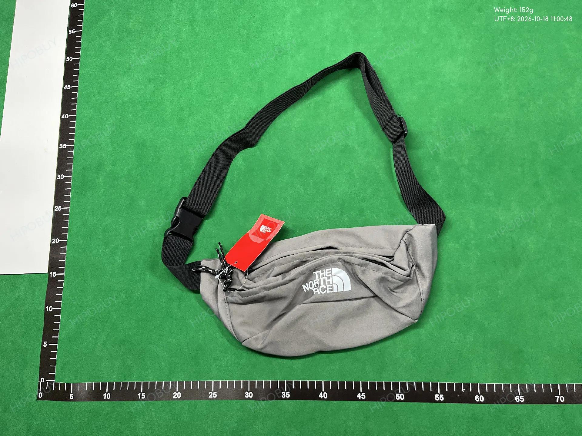Foto QC 3 de Rechten Face Waist Bag Black