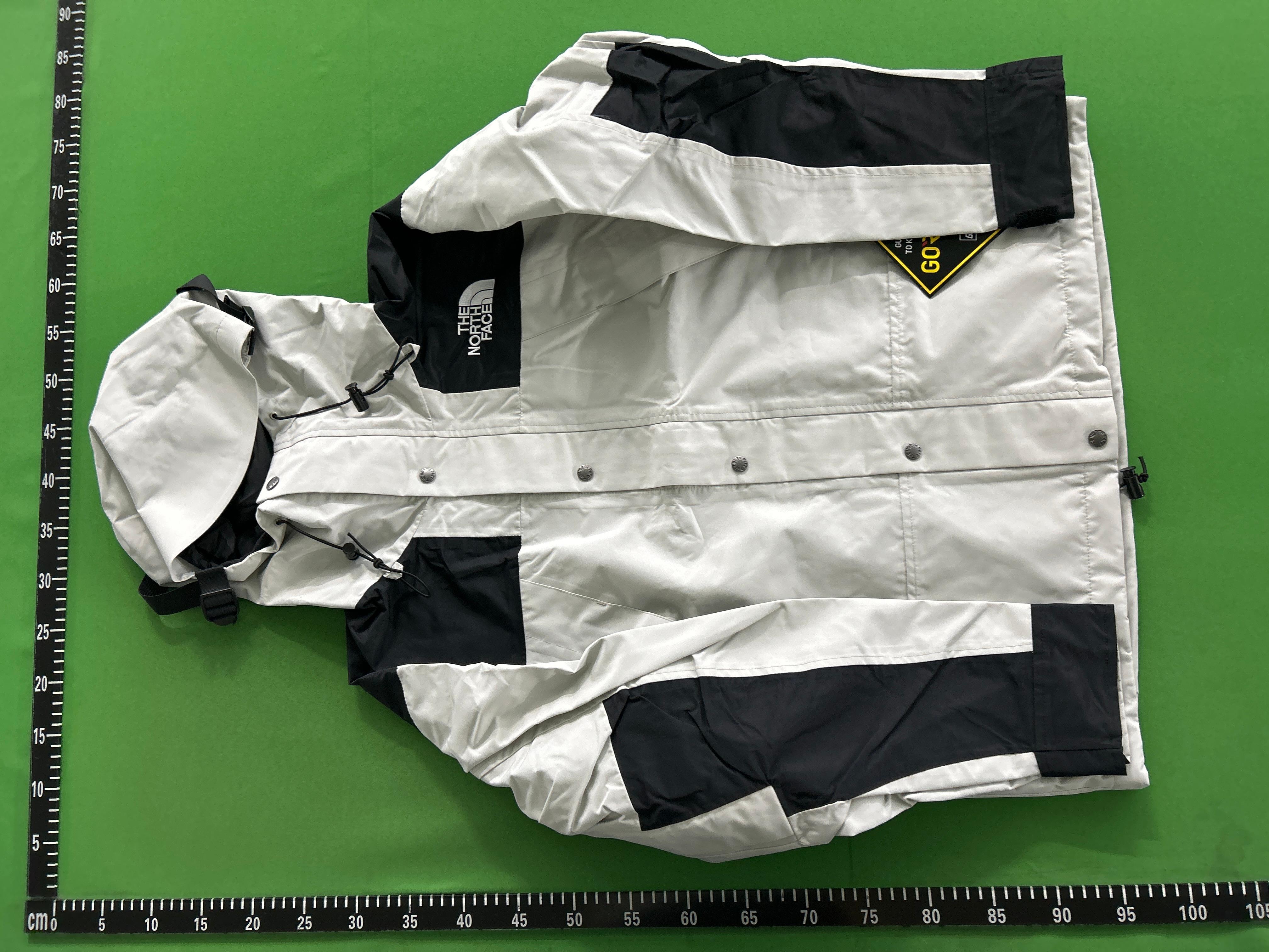Foto QC 7 de The North Face 1990 Mountain Jacket Gore-Tex Purple