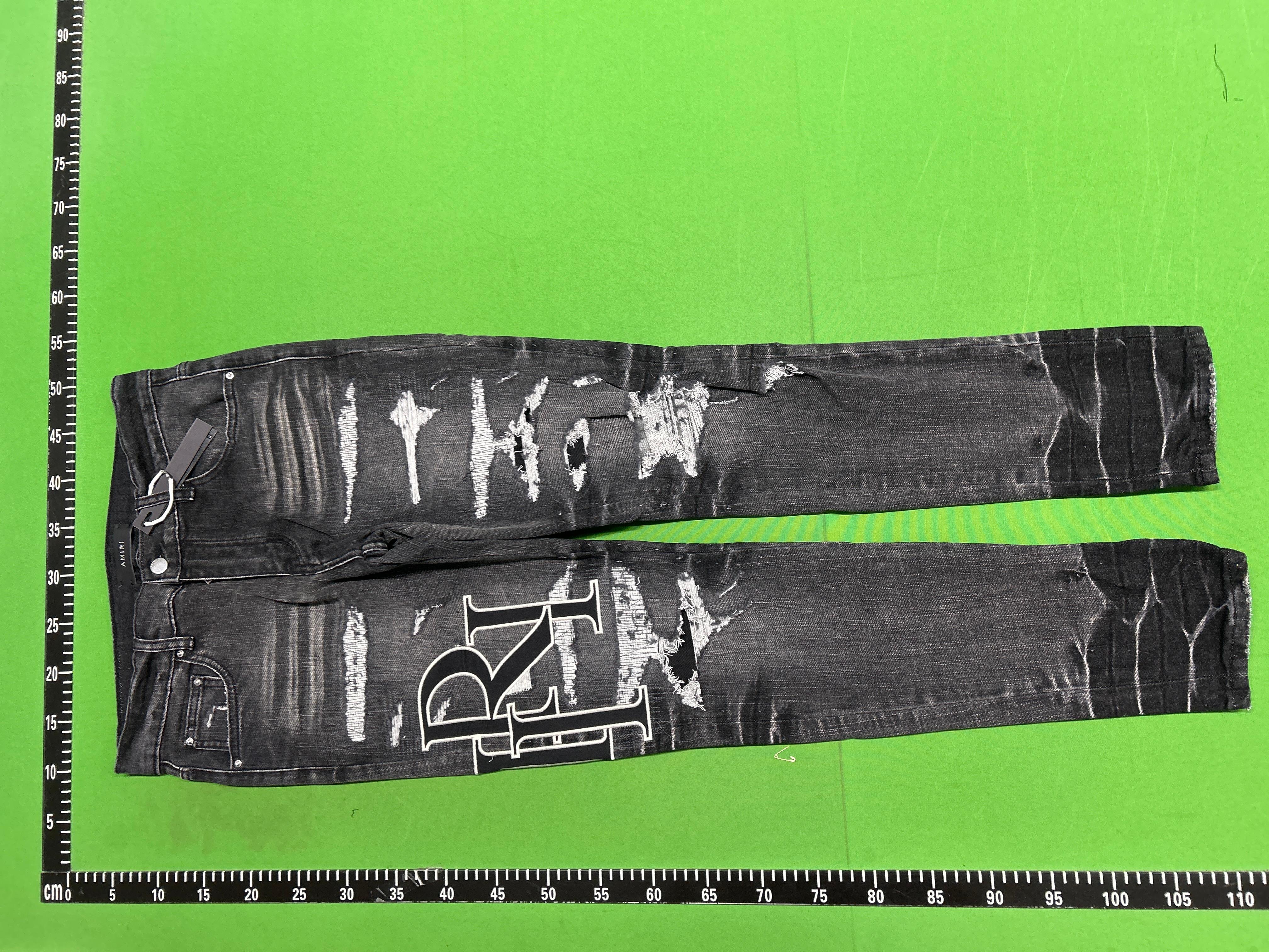 Foto QC 7 de Amiri Crystal Staggered Logo Jeans Distressed Skinny Light Blue