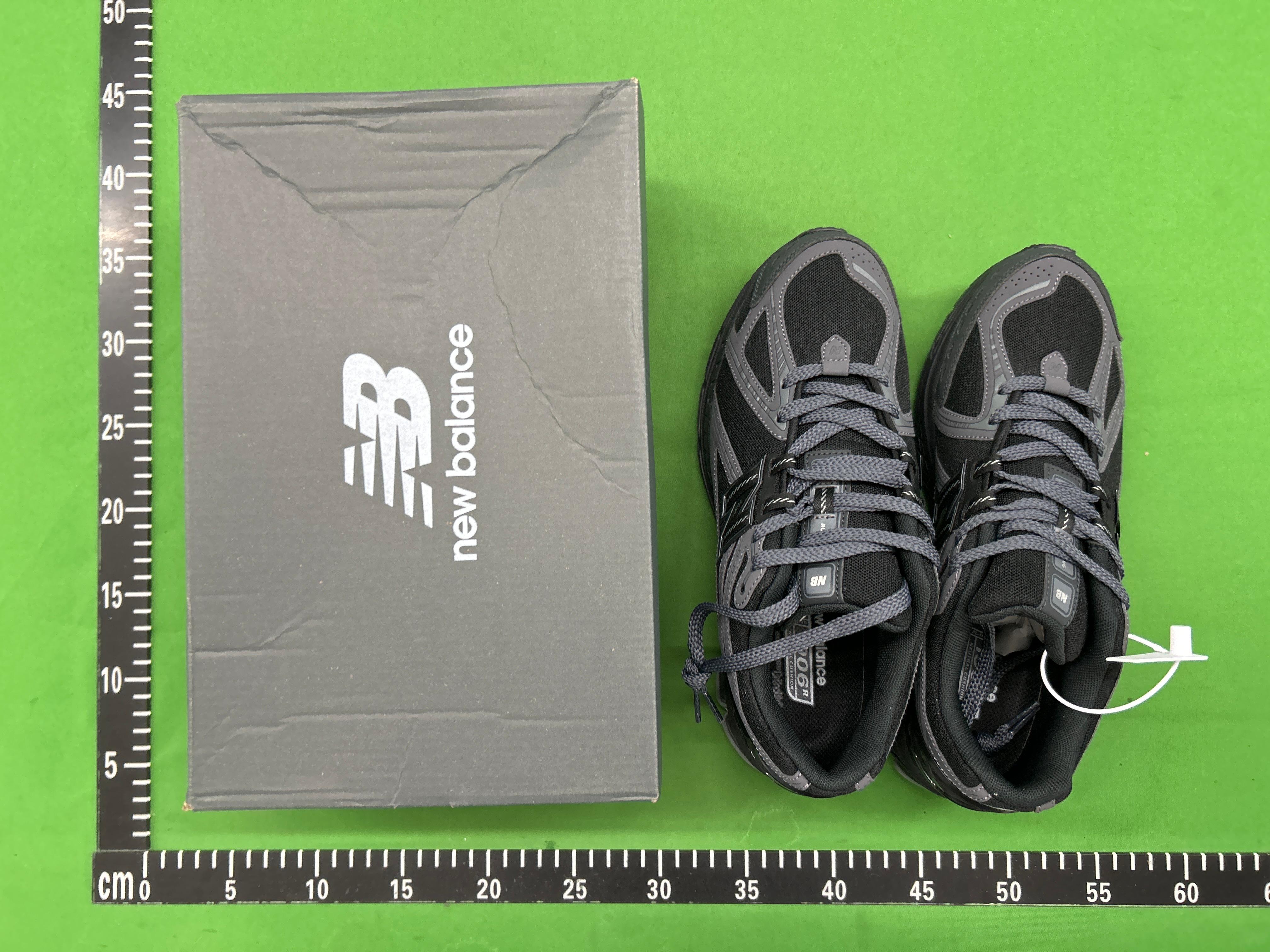 Foto QC 3 de New Balance 1906R Black Phantom M1906RLB