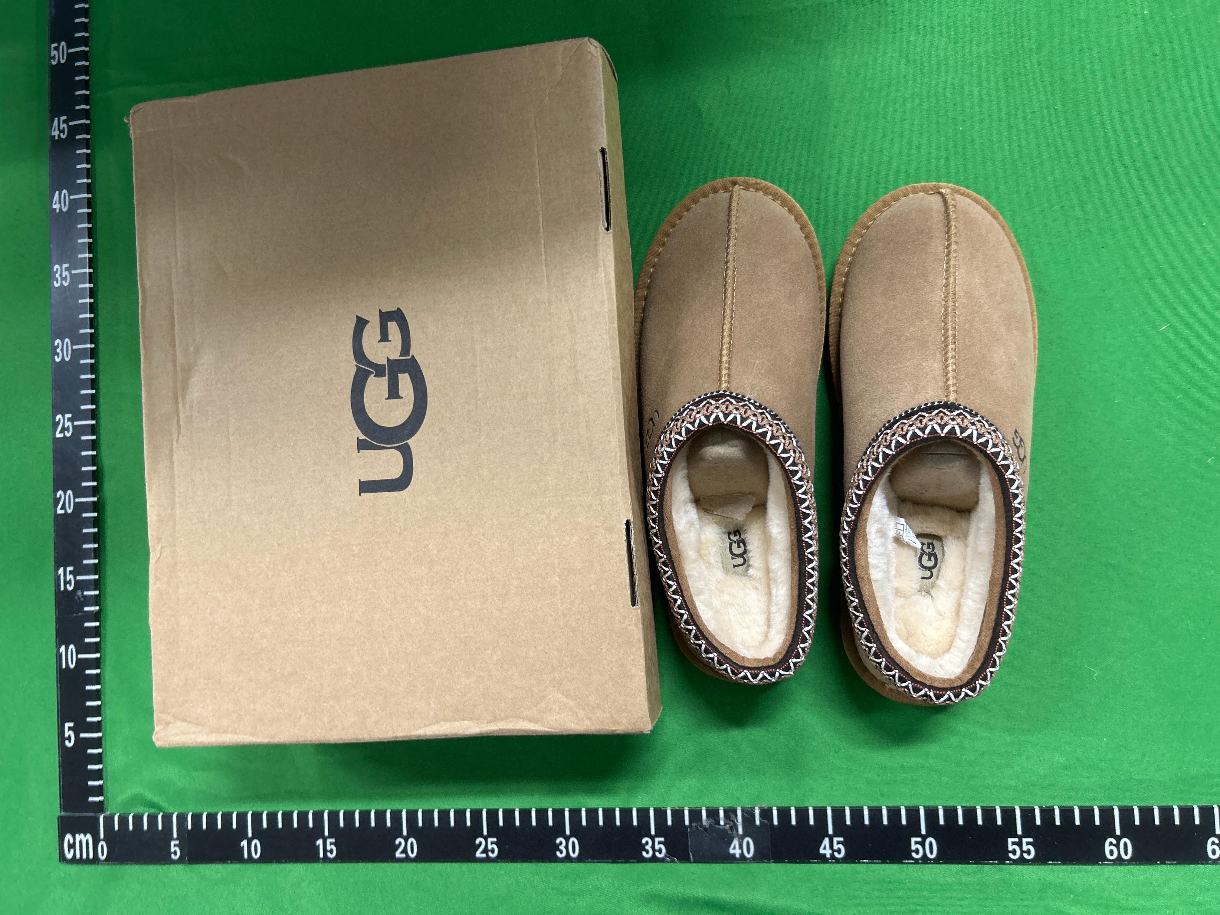 Foto QC 2 de UGG Tasman Suede Black 5955