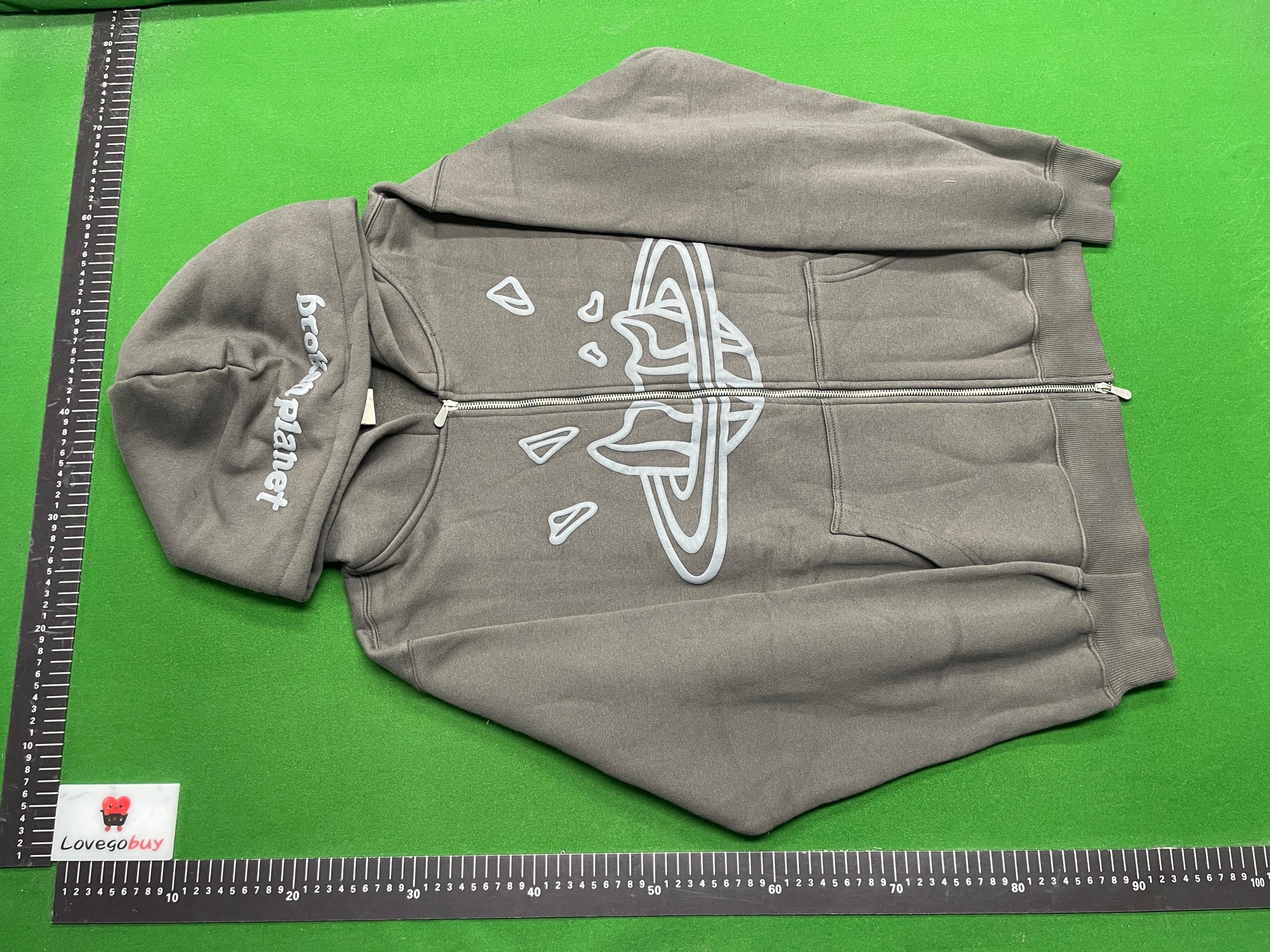 Foto QC 2 de Broken Planet Hoodie It Starts With Luv Mocha Brown
