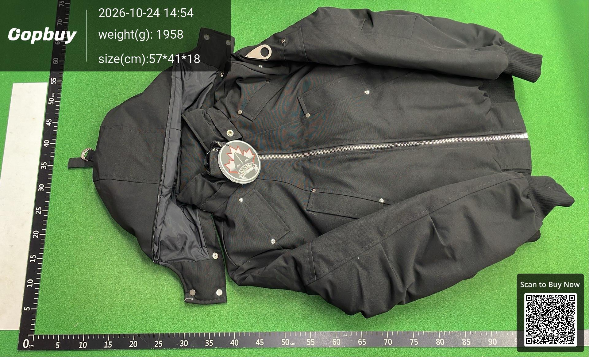 Foto QC 6 de Moose Knuckles Debbie Down Bomber Jacket Fox Fur Alabaster Black