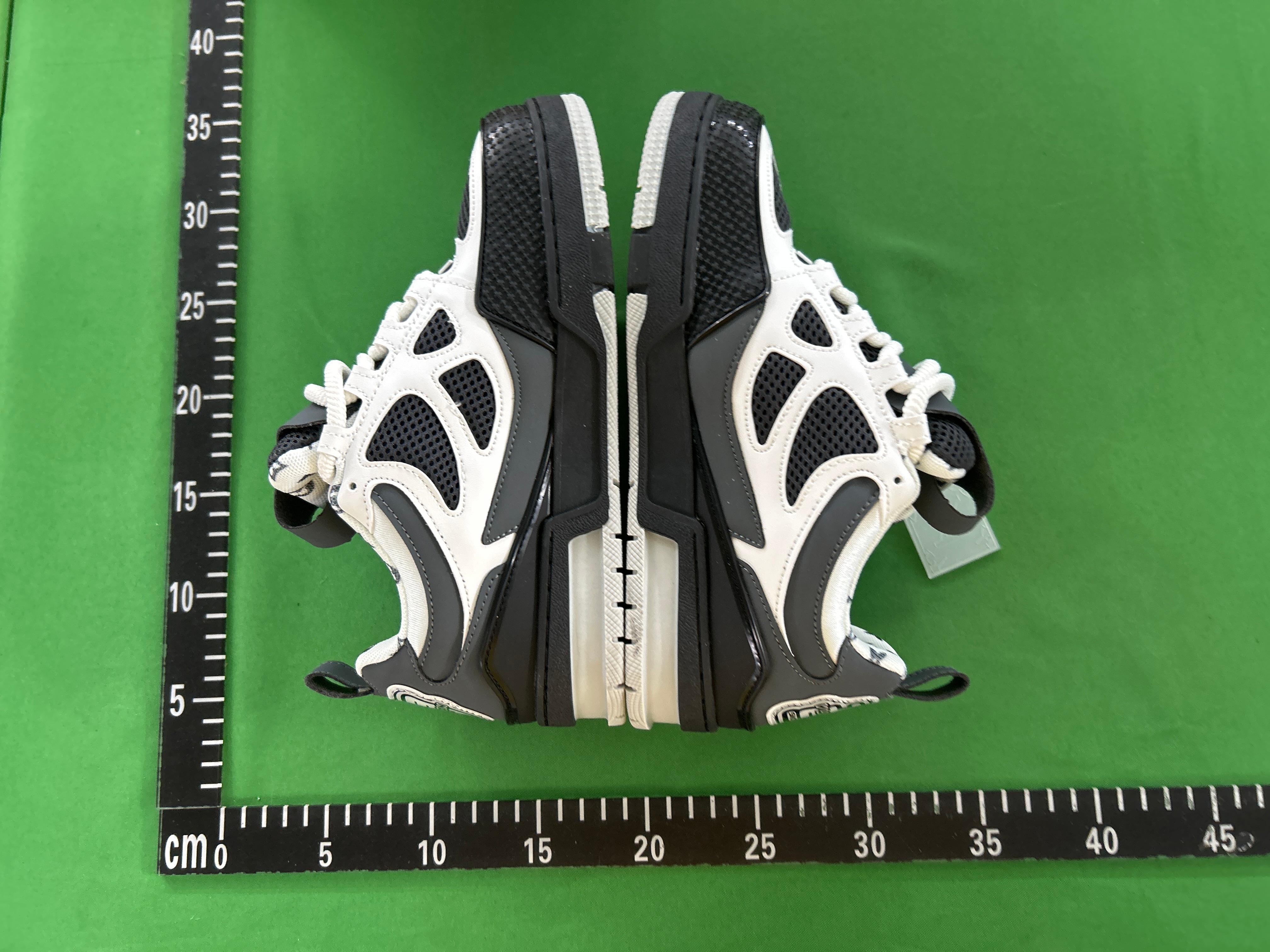 Foto QC 4 de Louis Vuitton Skate Mesh Platform Low Black Crystals